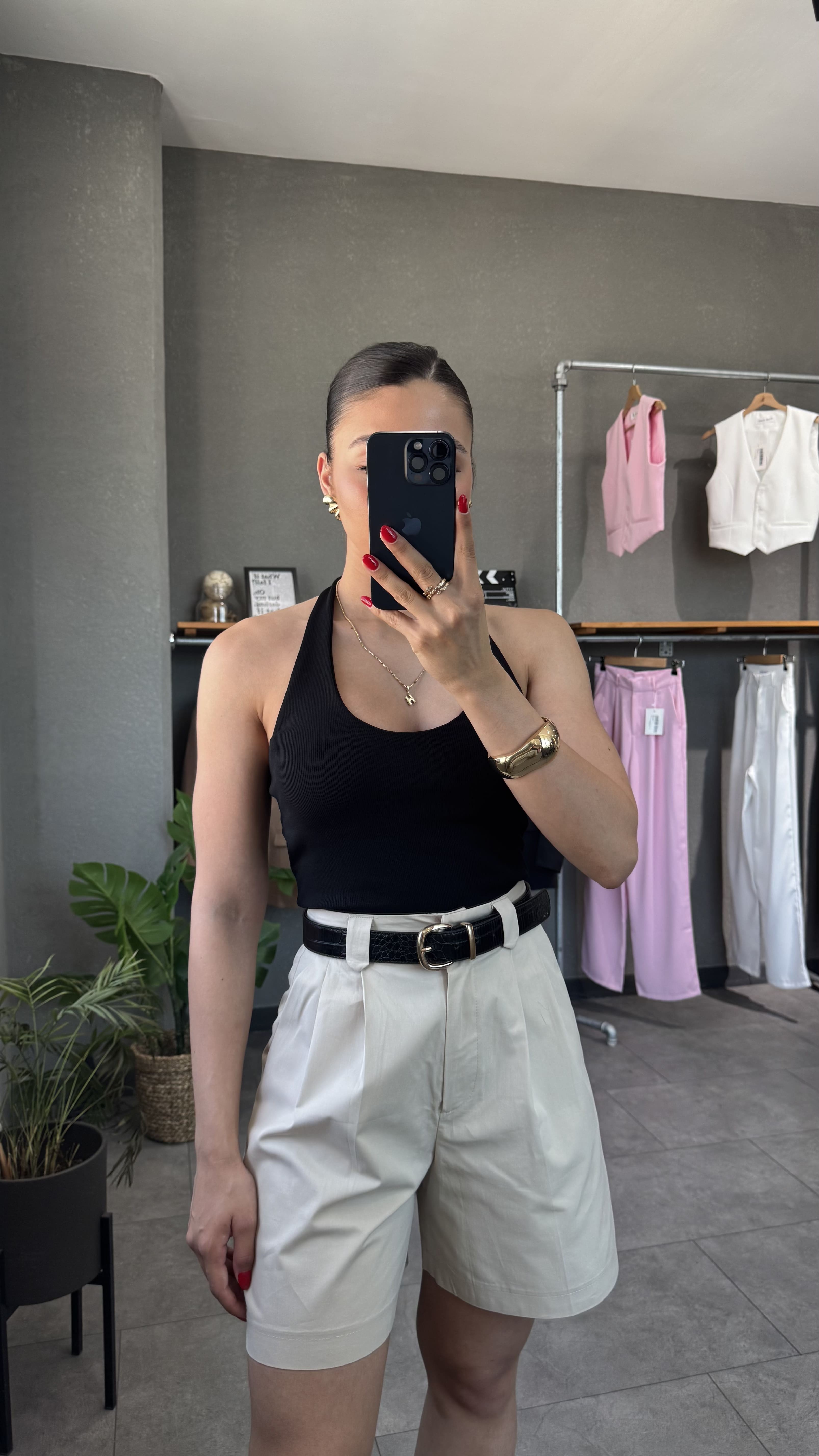 Halter Yaka Sırt Dekolteli Fitilli Bluz - Siyah