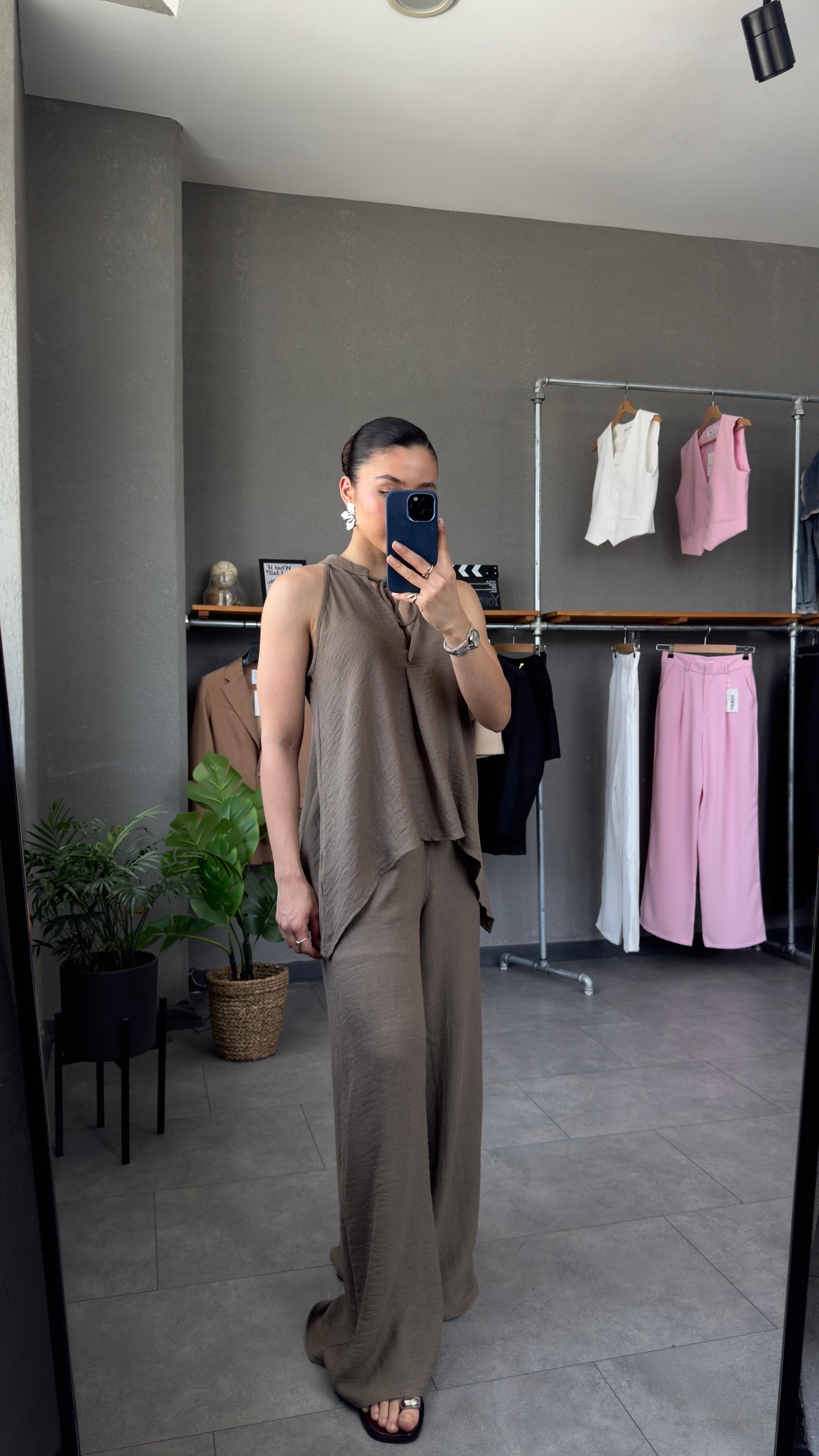 Halter Yaka Sıfır Kol Bol Kesim Bluz Pantolon Takım - Kahve