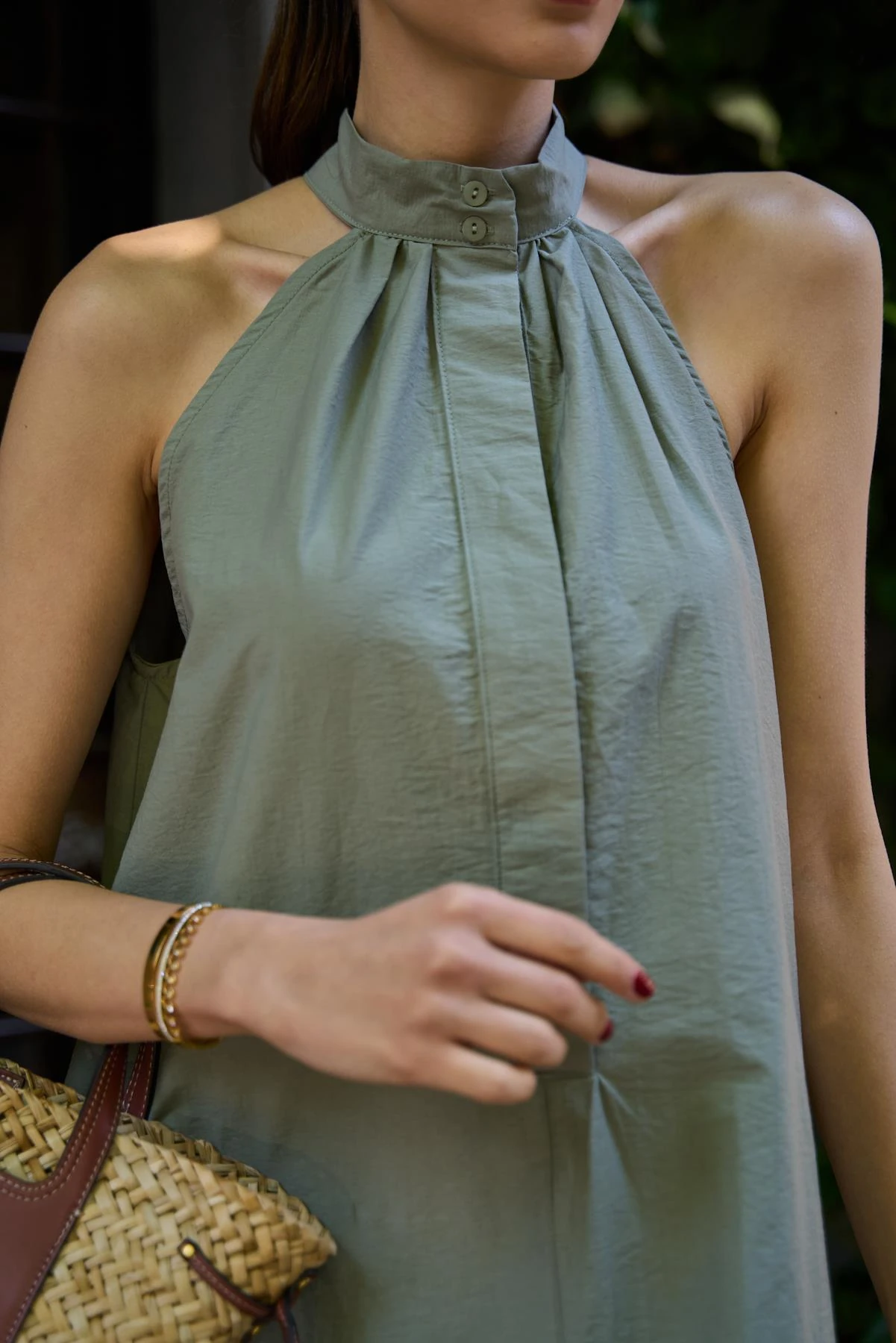 Boyundan Düğmeli Sıfır Kol Haki Paraşüt Kadın Elbise