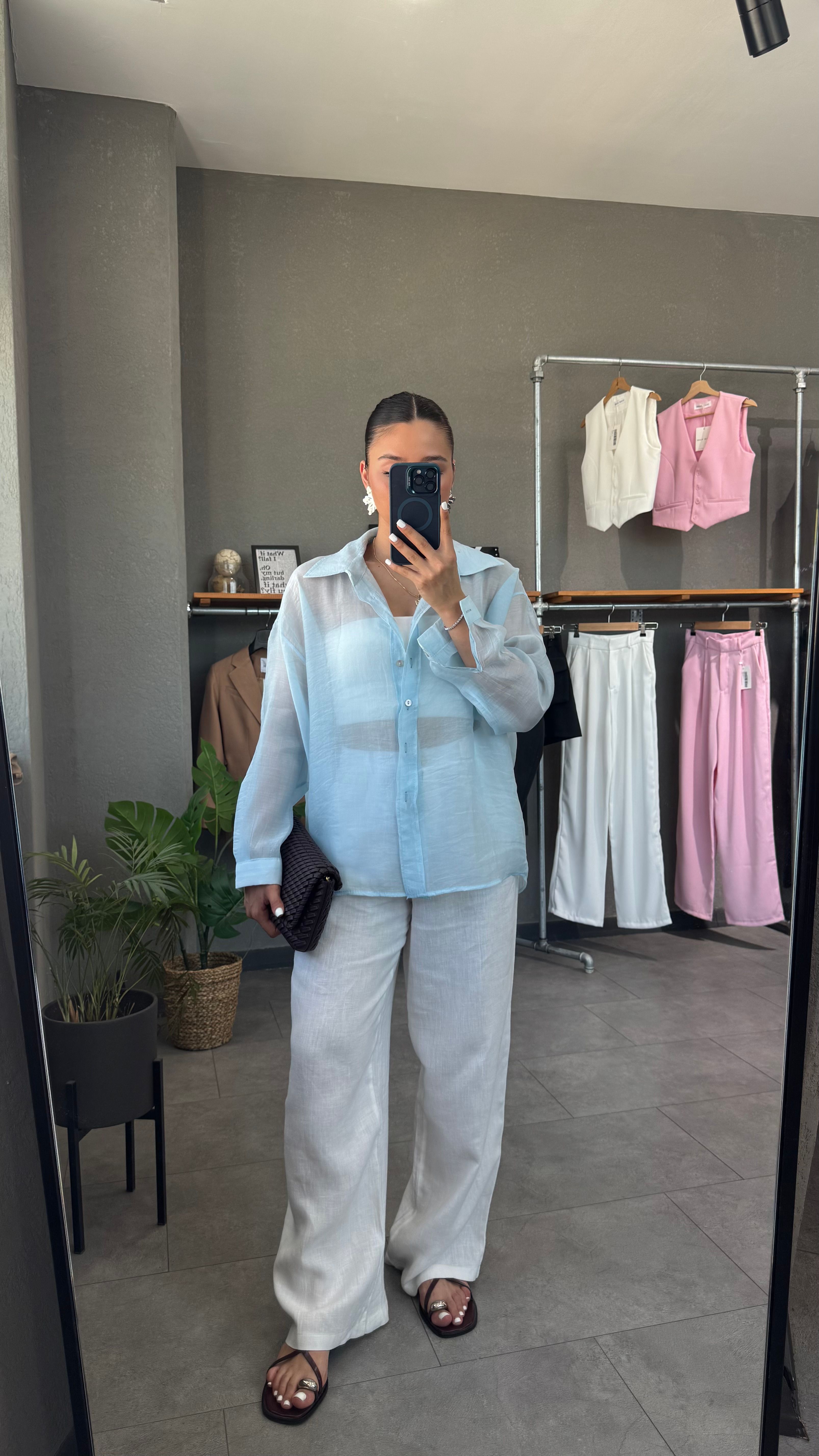 Oversize İpeksi Transparan Gömlek