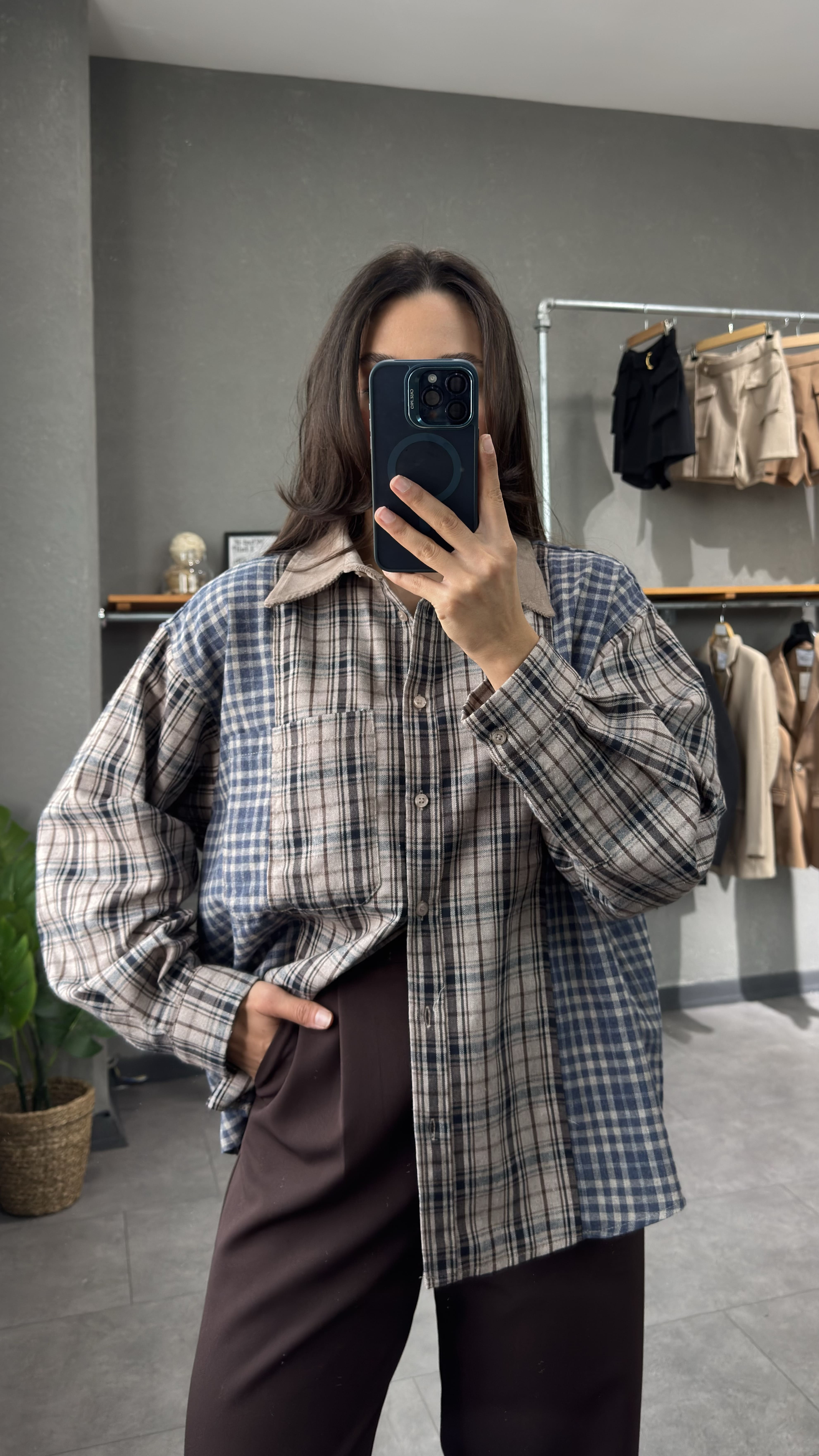 Kadife Yaka Oversize Ekose Gömlek