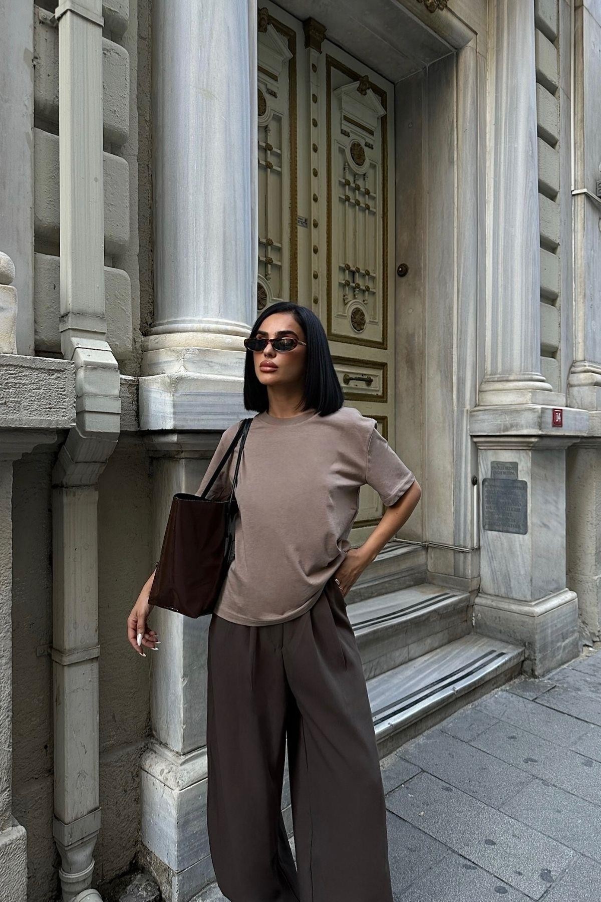 Bisiklet Yaka Oversize Vizon Kadın T-Shirt