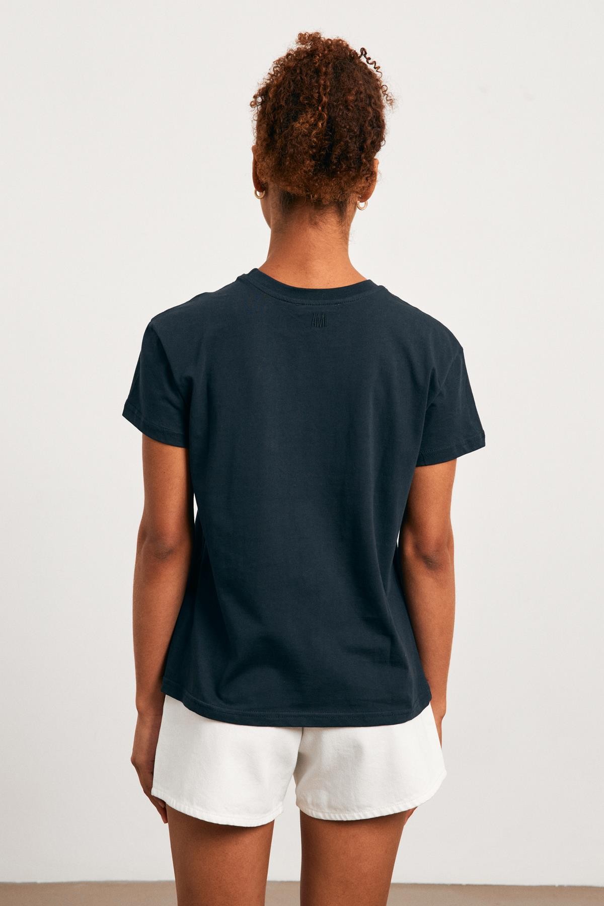 Bisiklet Yaka Nakışlı Lacivert Kadın T-shirt