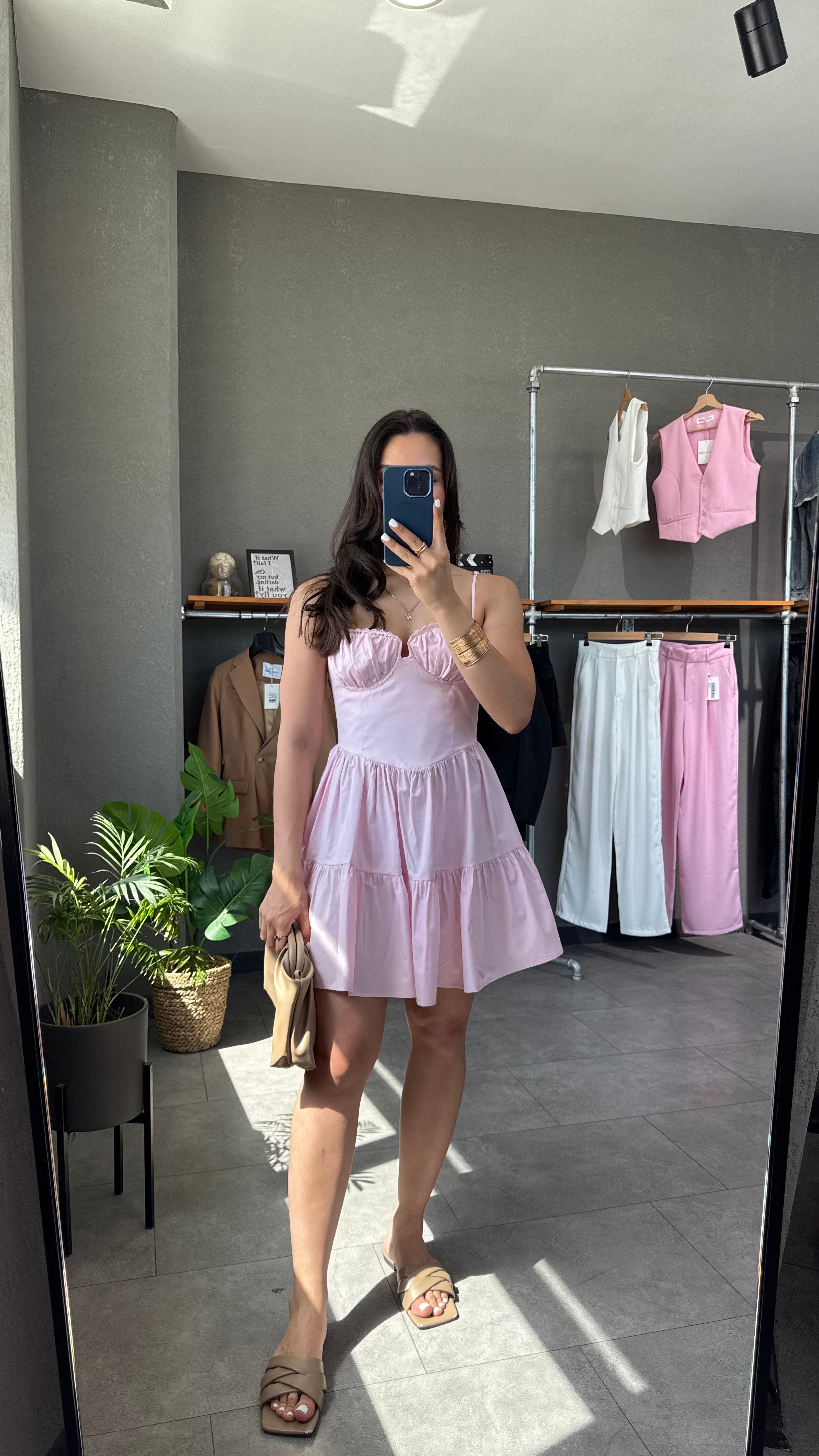 Kalp Yaka Askılı Mini Elbise - Pembe