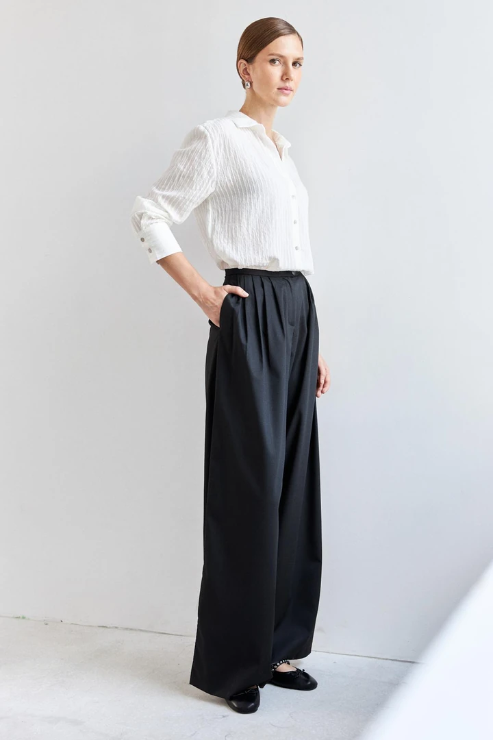 Pile Detaylı Yüksek Bel Bol Kesim Siyah Kadın Pantolon