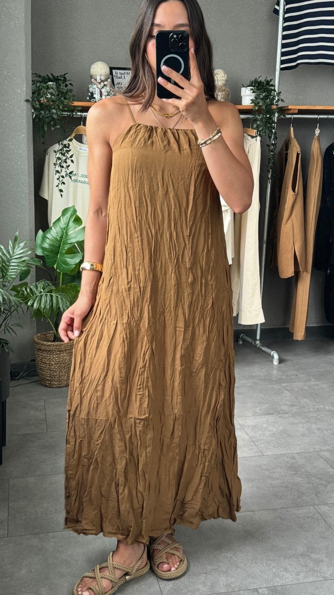 Askılı Keten Karışımlı Kırışık Taba Kadın Elbise