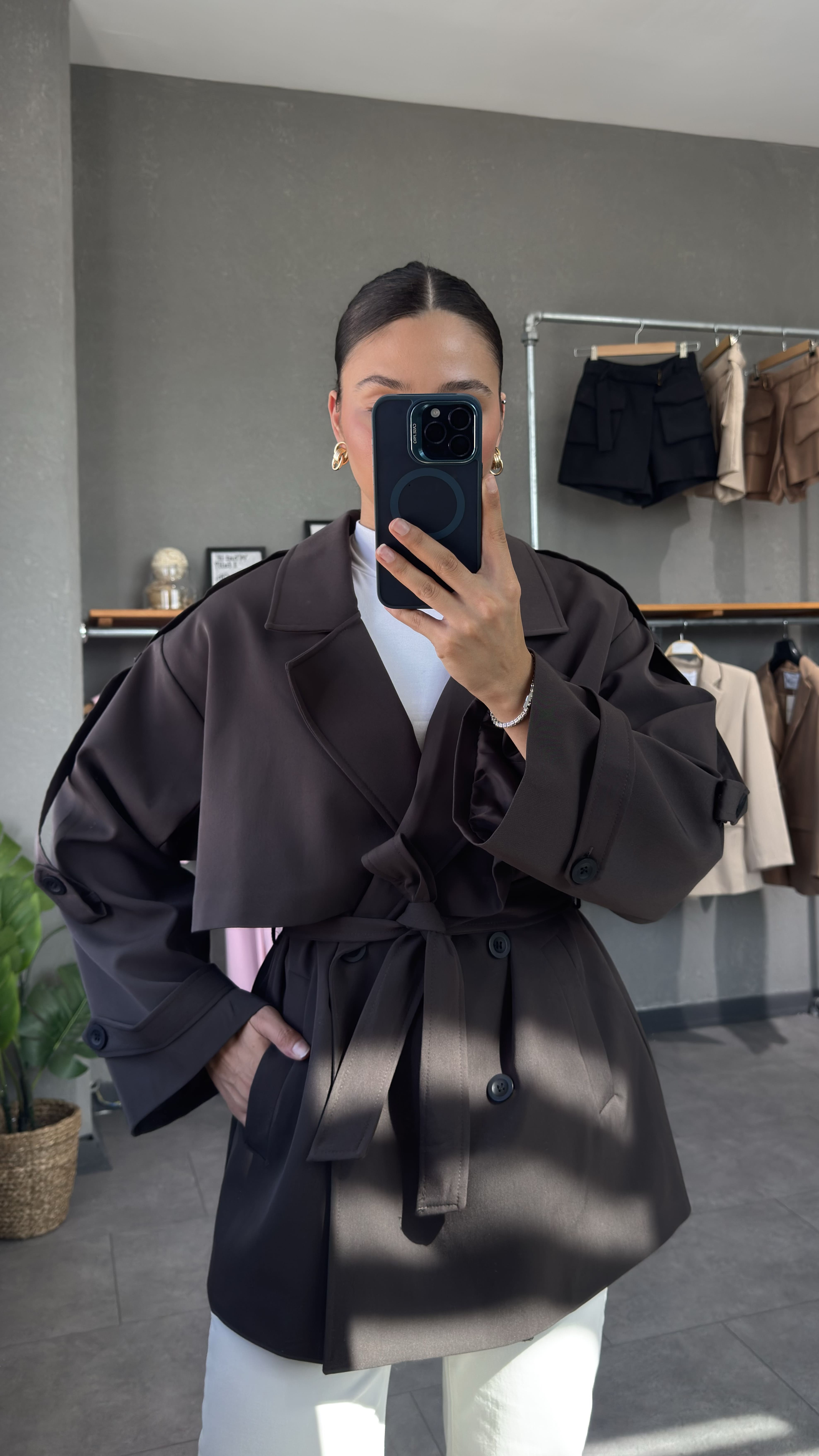 Oversize Kuşaklı Kısa Trençkot