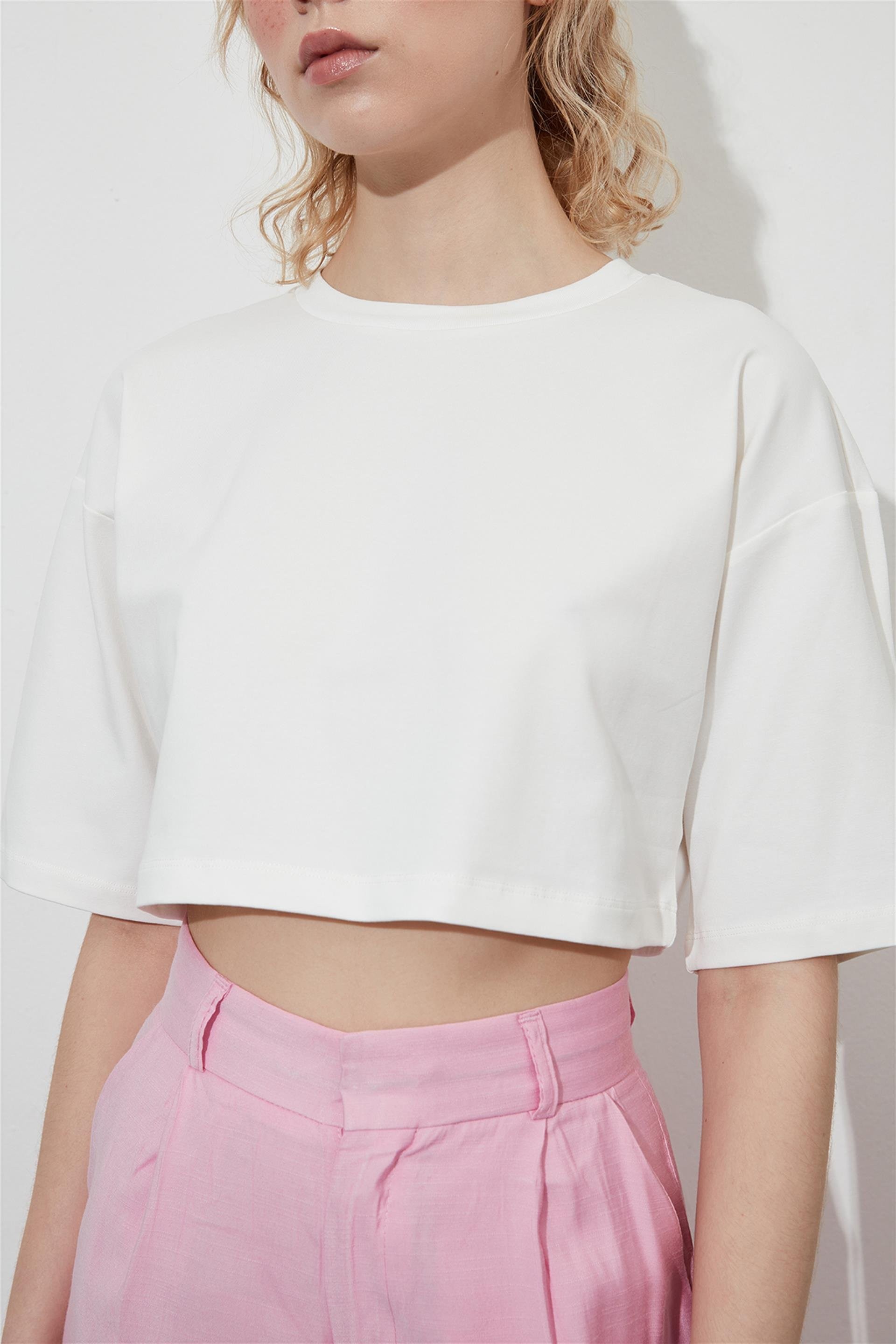 Ekru Crop Kısa Kol T-shirt