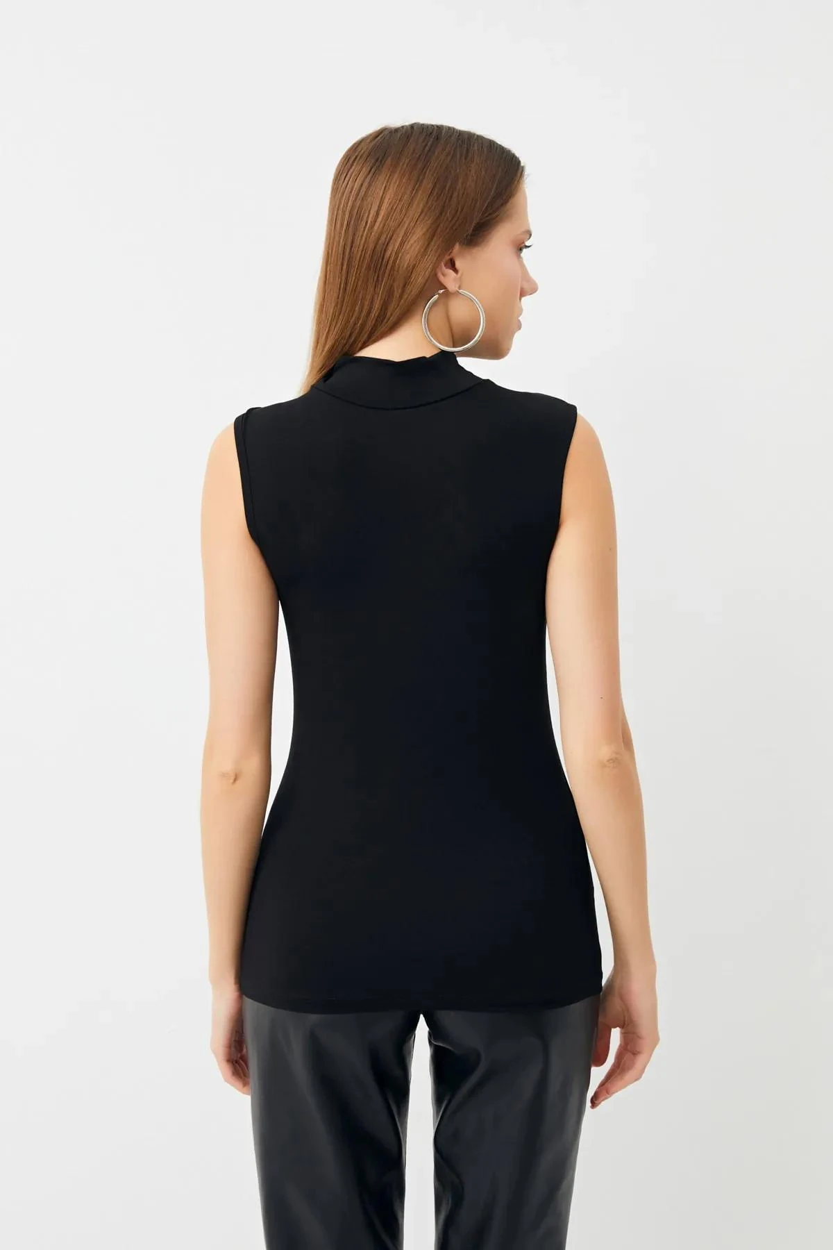 Kadın Siyah 4'lü Kolsuz Bluz