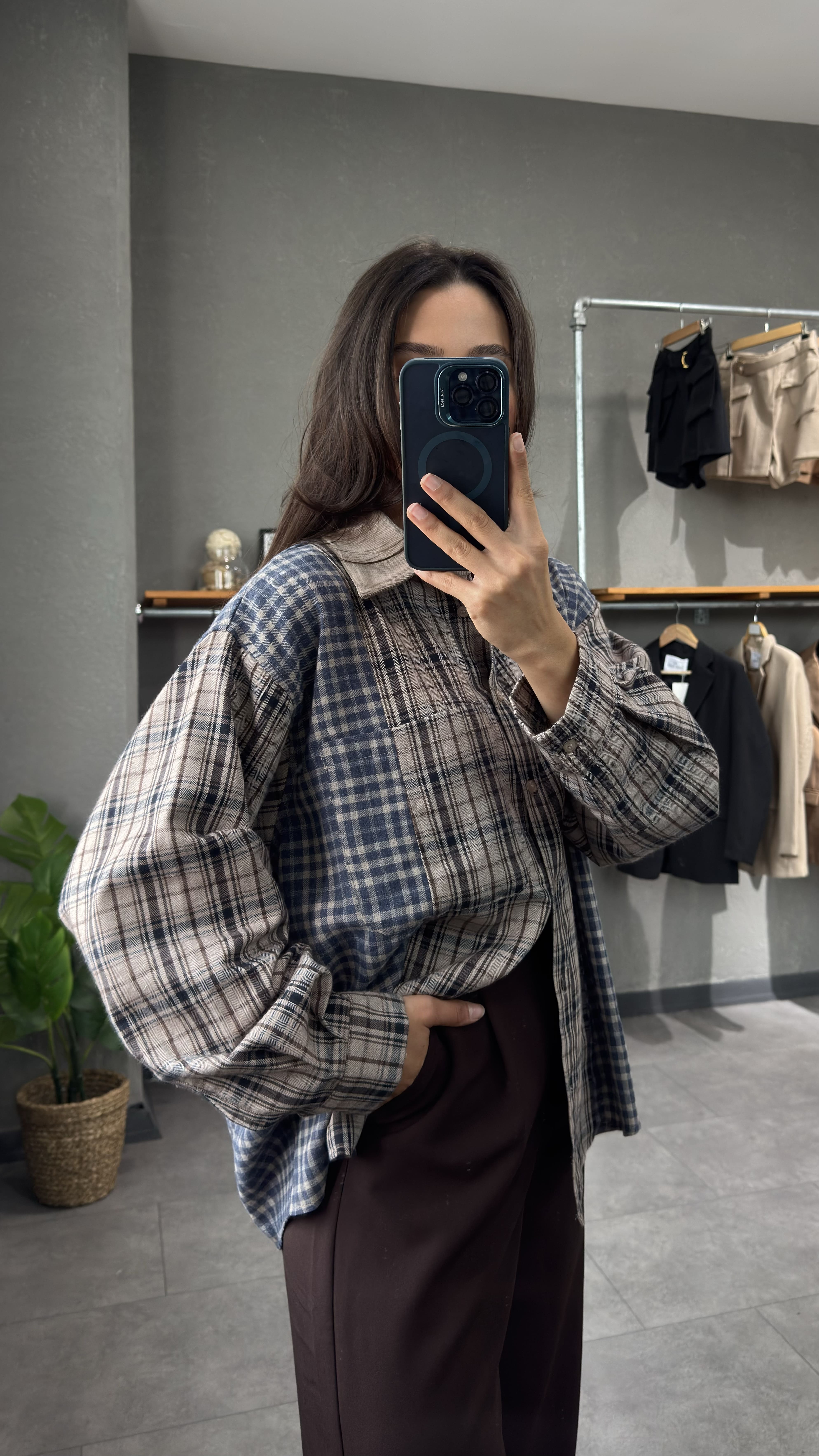 Kadife Yaka Oversize Ekose Gömlek