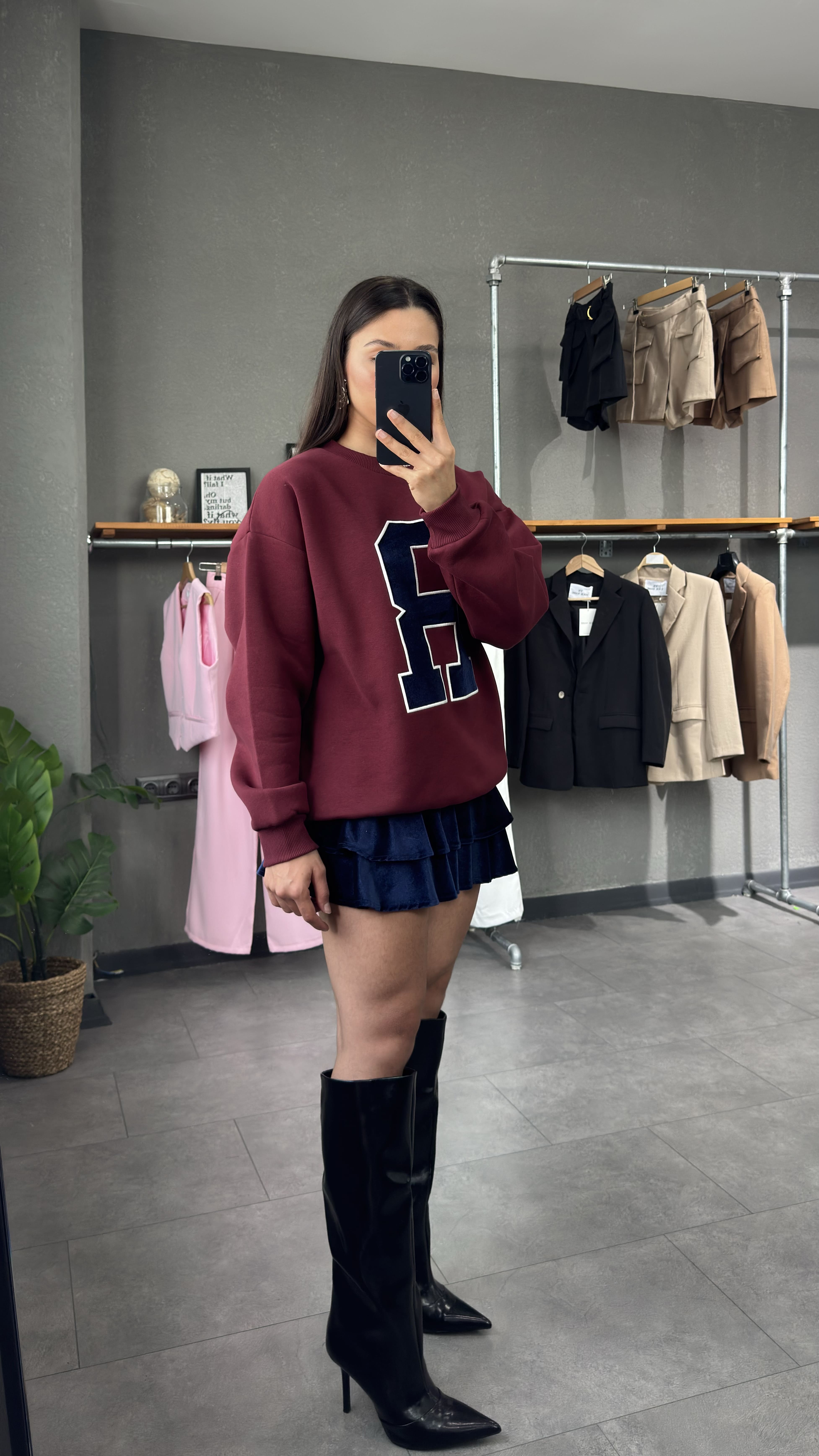 Pileli İçi Şortlu Kadife Mini Etek