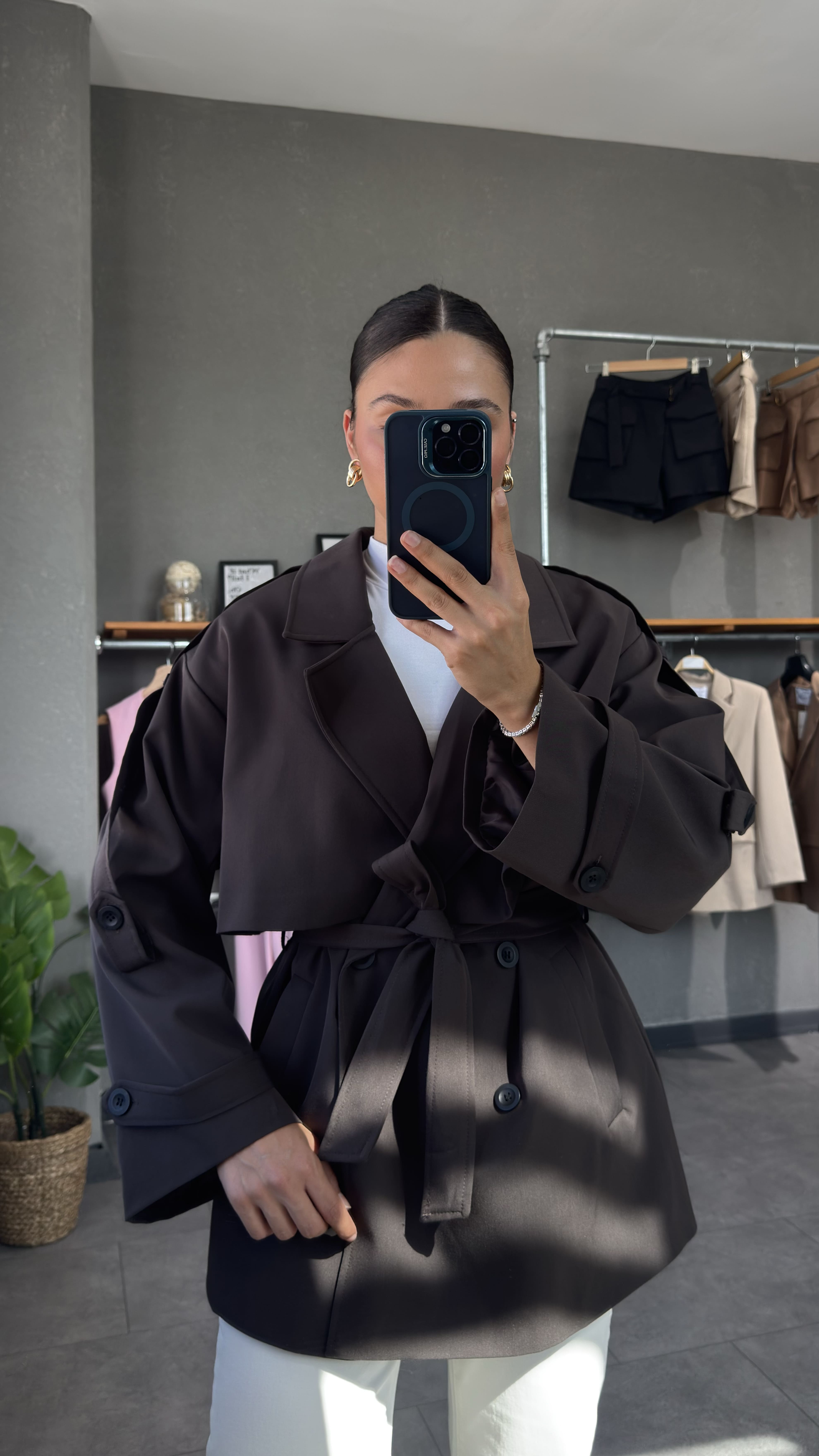 Oversize Kuşaklı Kısa Trençkot