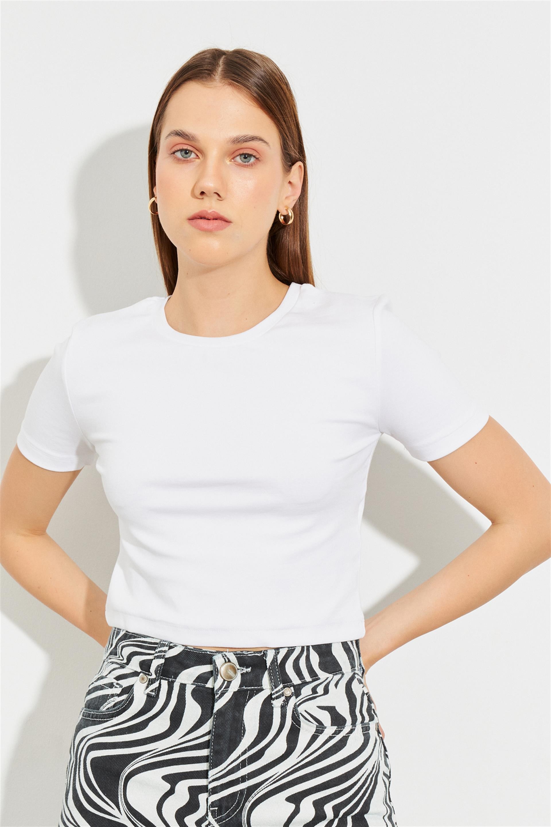 Bisiklet Yaka Crop Tshirt Beyaz