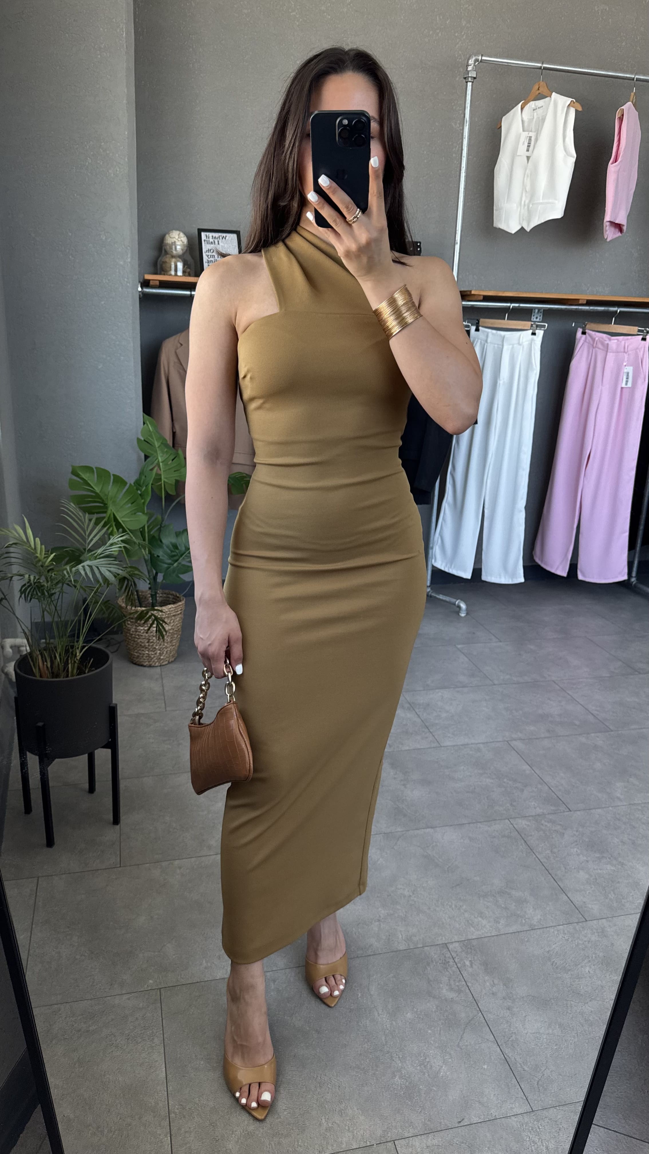 Tek Omuz Yırtmaç Detaylı Maxi Elbise - Camel