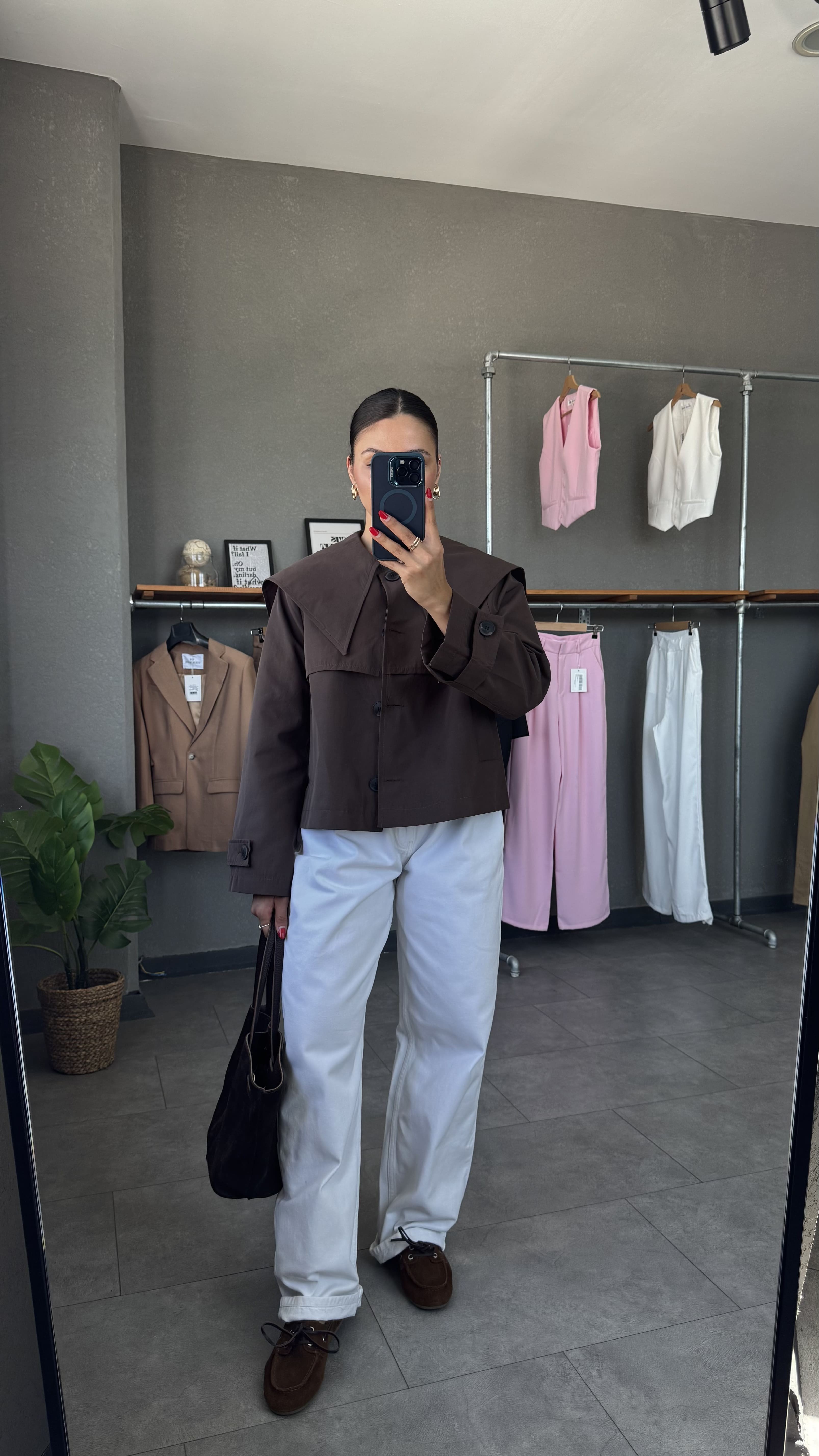 Geniş Yakalı Crop Trençkot