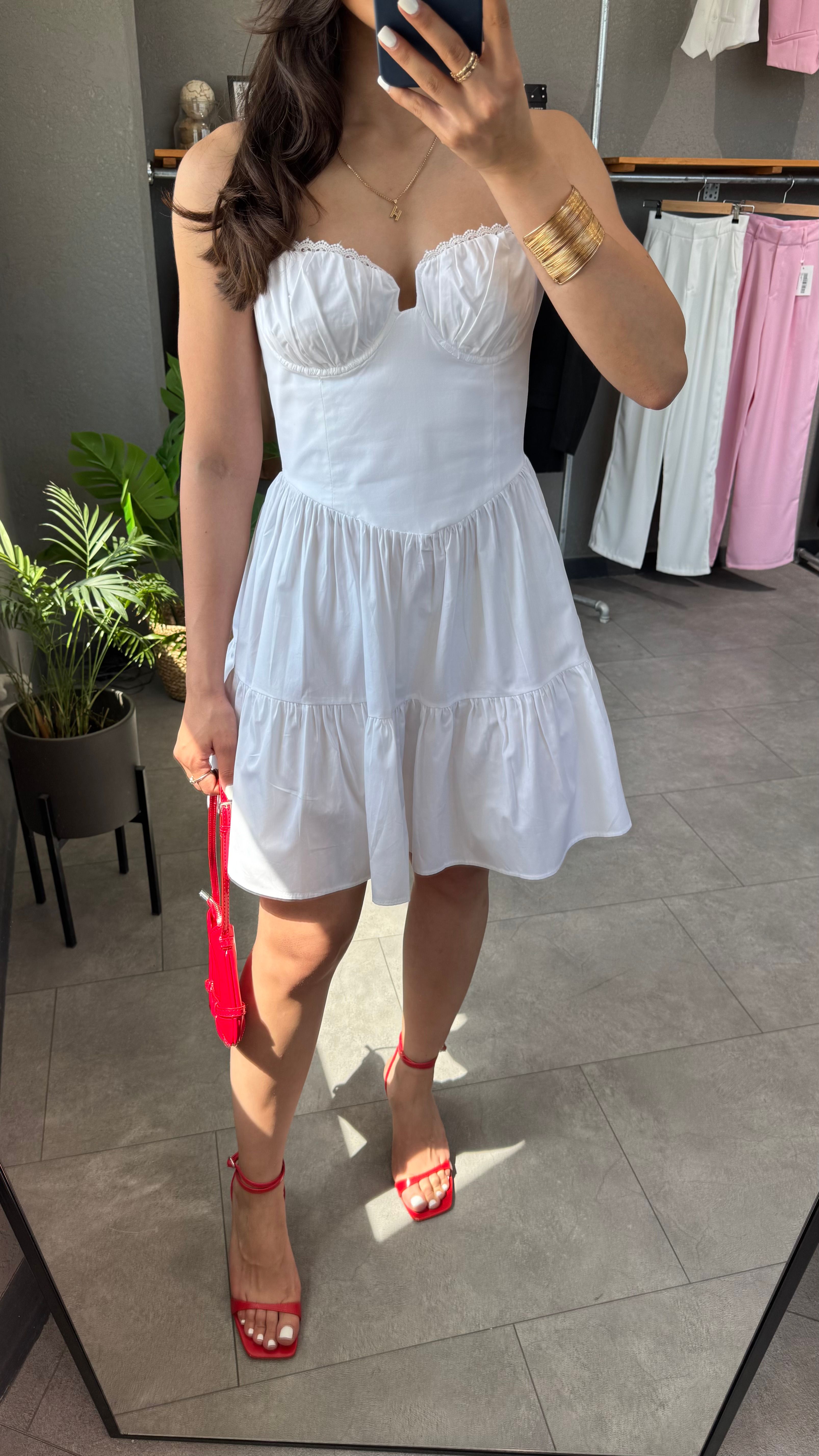 Kalp Yaka Askılı Mini Elbise