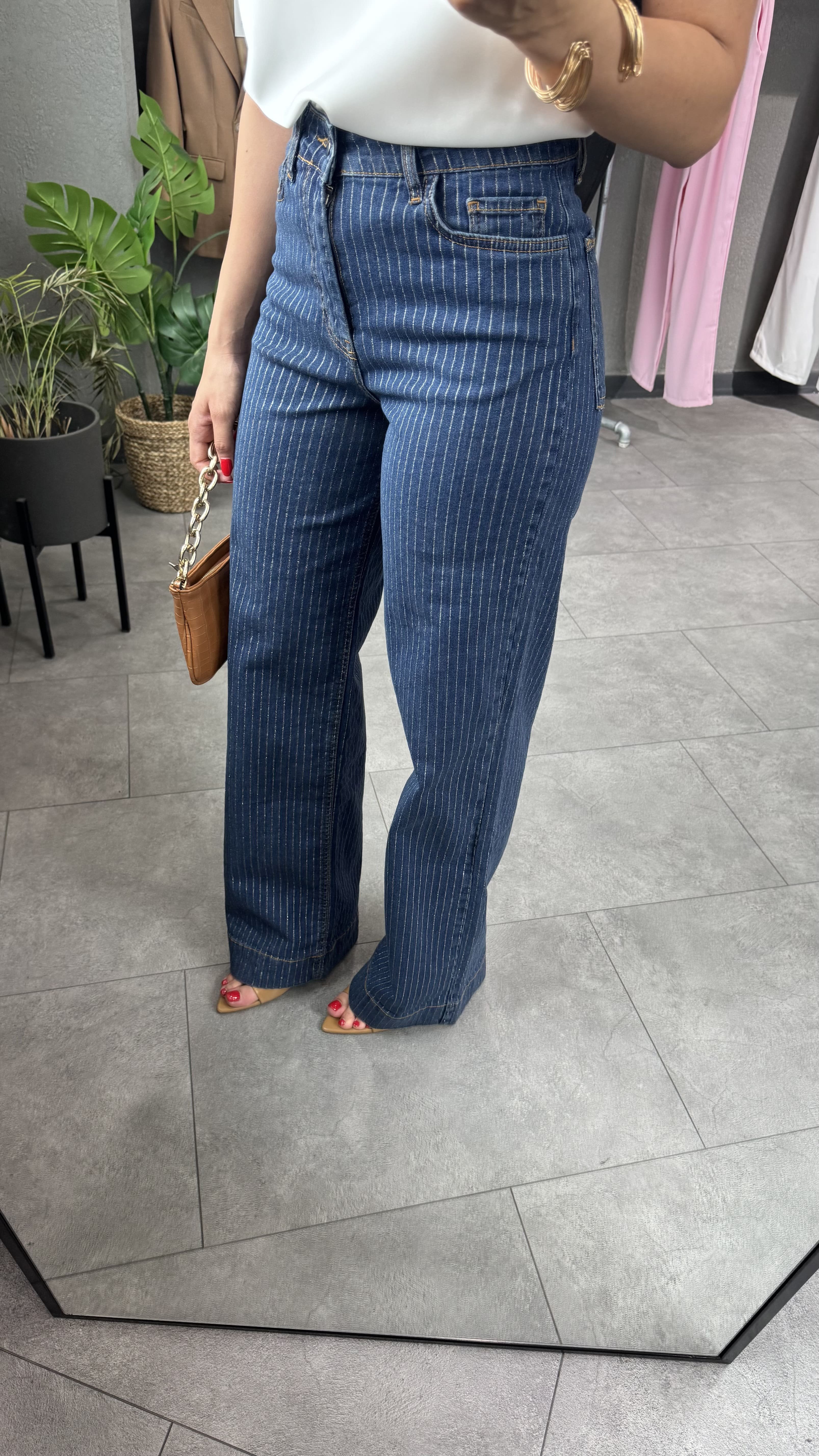 Yüksek Bel Simli Çizgi Detaylı Wide Leg Jean