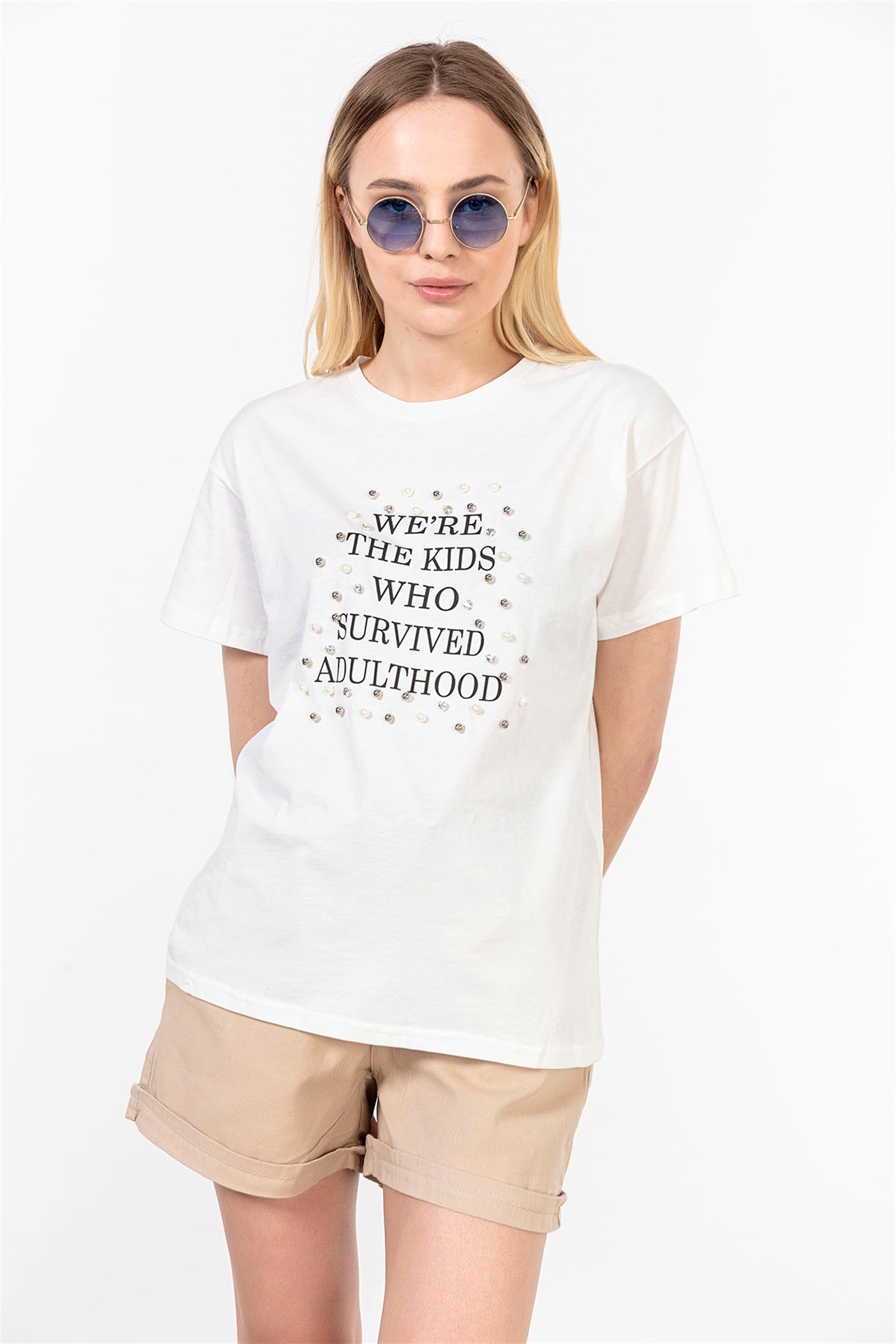Önü Baskılı Taşlı Beyaz T-shirt