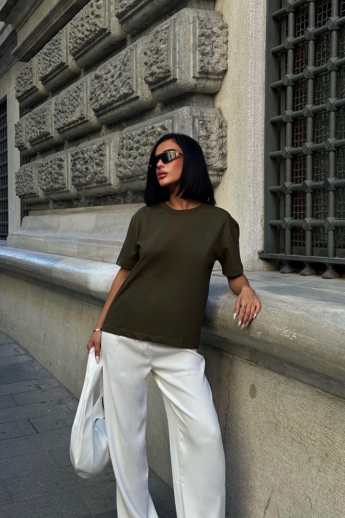 Bisiklet Yaka Oversize Koyu Haki Kadın T-Shirt