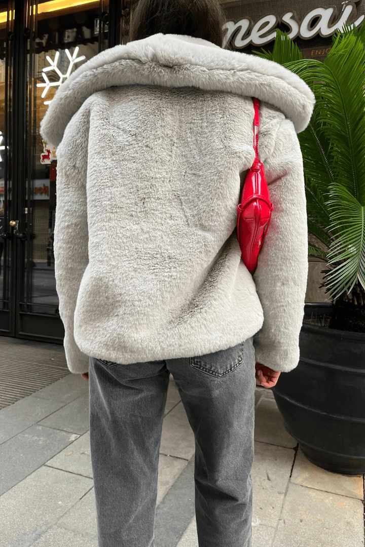 İçi Astarlı Gri Kadın Kürk