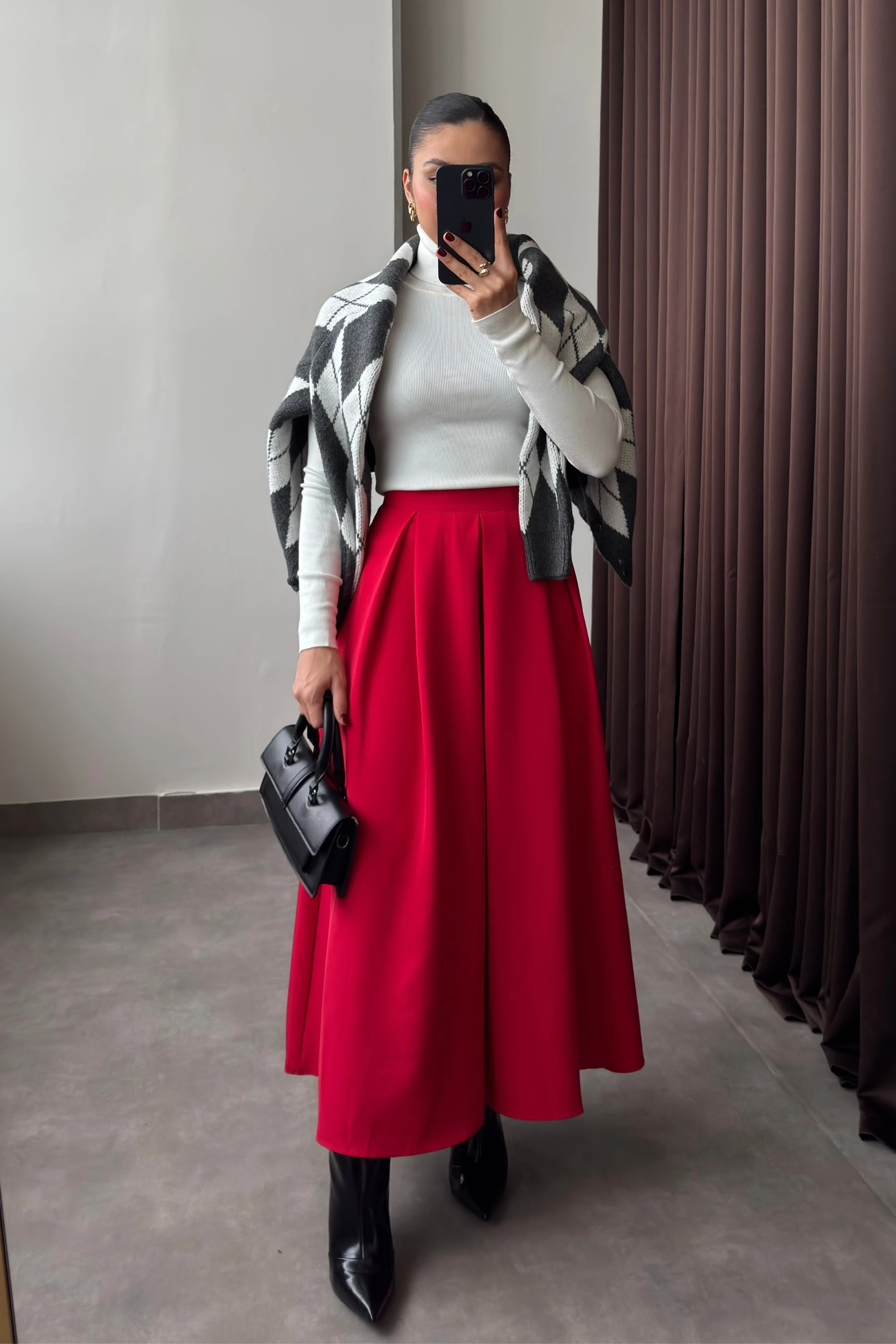 Yüksek Bel Pile Detaylı Kırmızı Uzun Etek