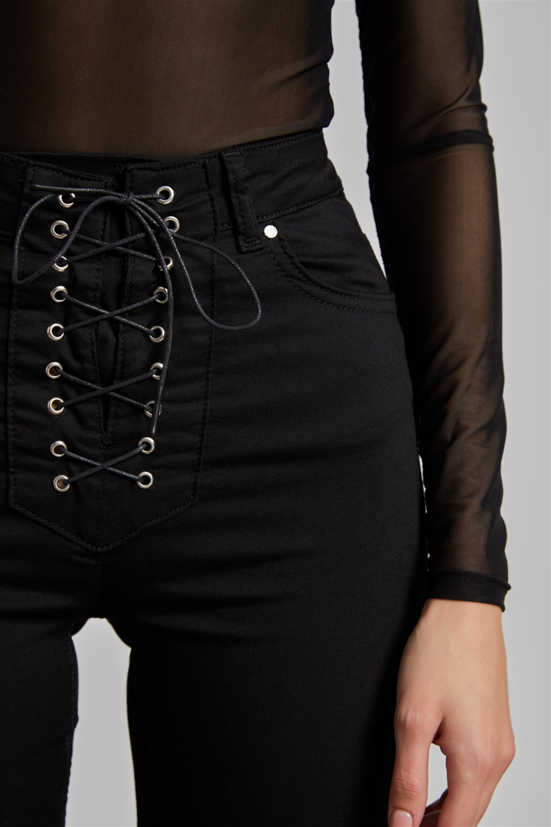 Kadın Kuş Gözü Detaylı Yüksek Bel Siyah Skinny Jean