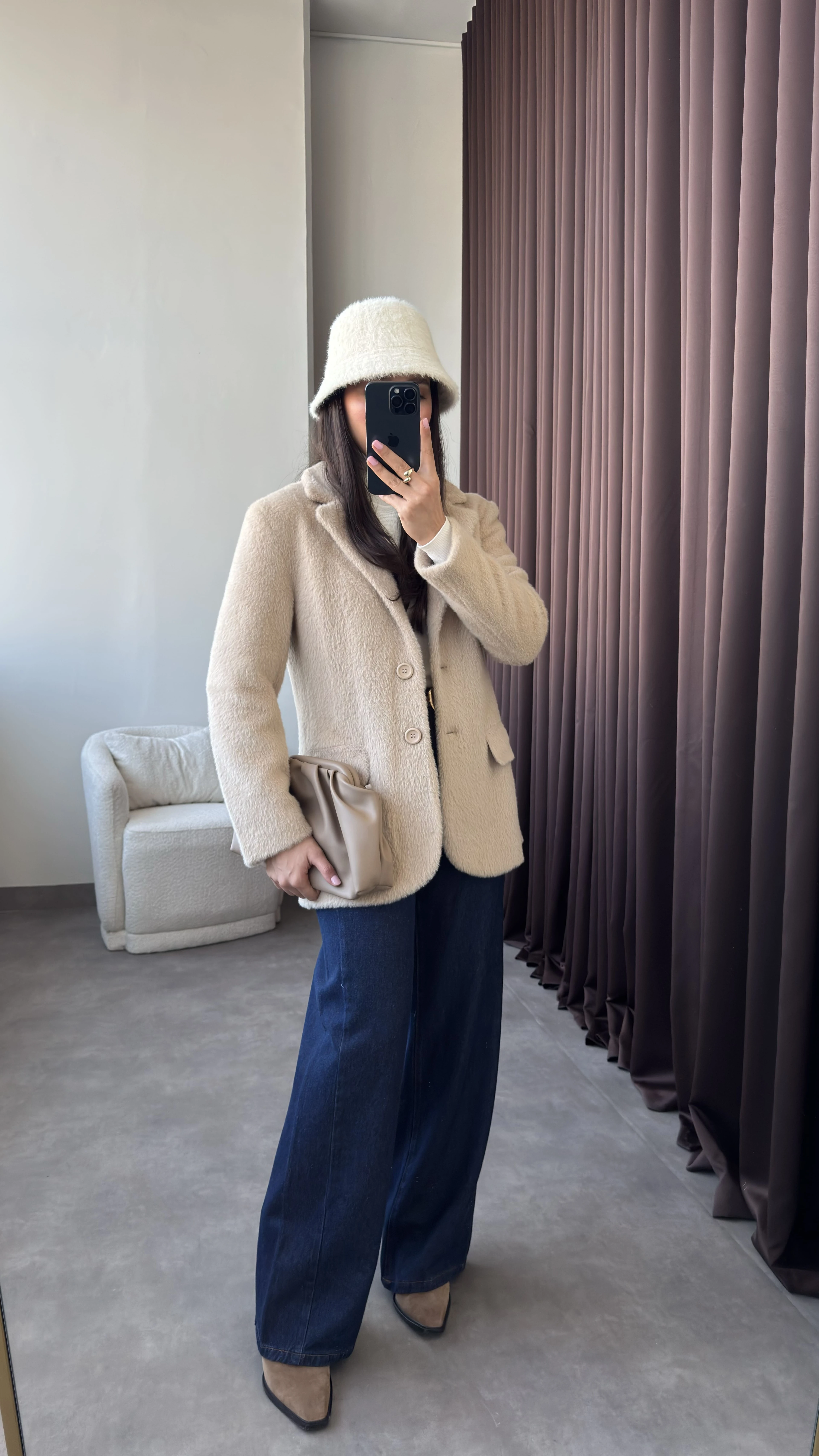 Kruvaze Yaka Tüylü Bej Kadın Blazer Ceket