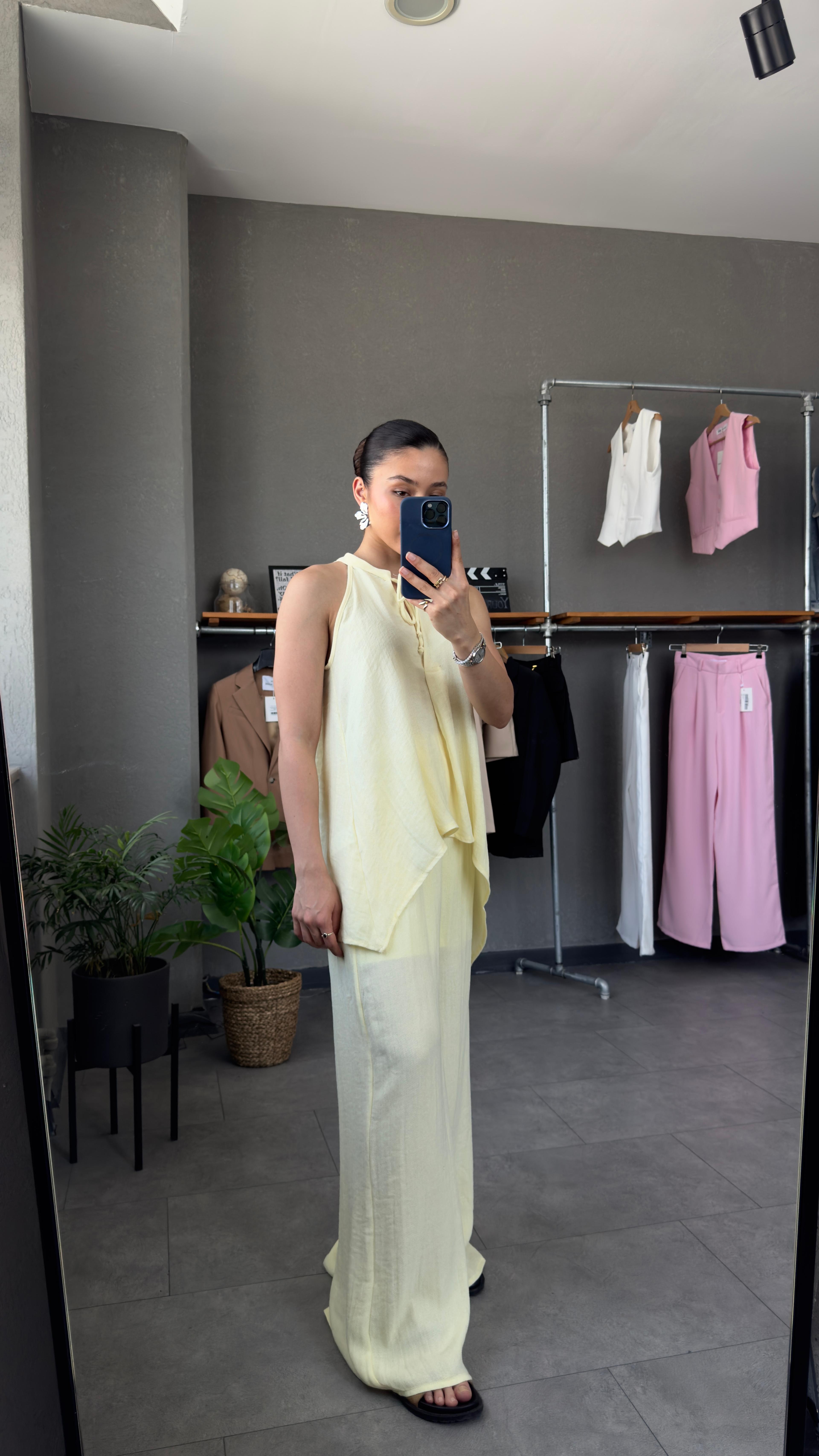 Halter Yaka Sıfır Kol Bol Kesim Bluz Pantolon Takım - Sarı