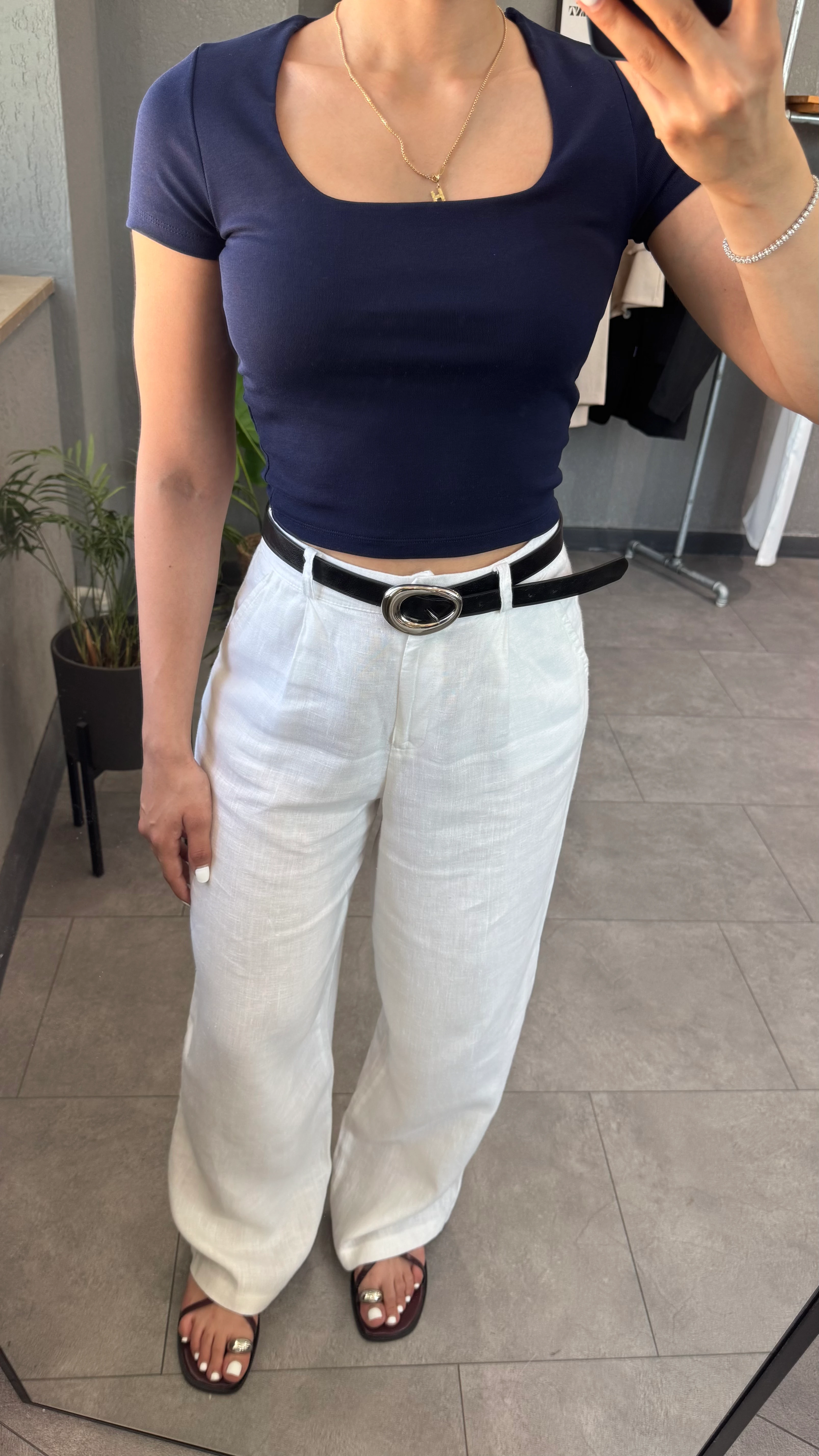 Kare Yaka Lacivert Kadın Tişört