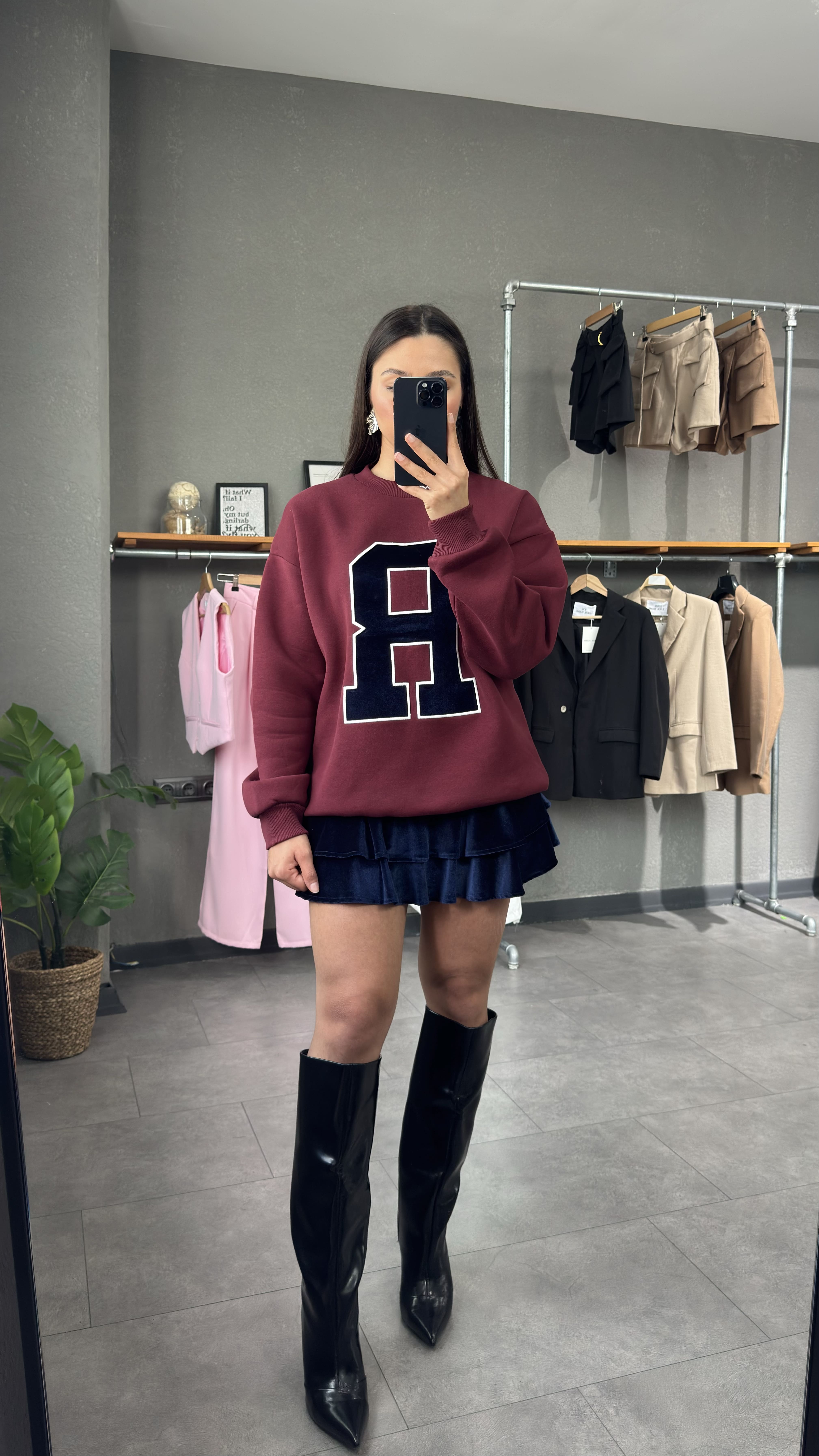 Pileli İçi Şortlu Kadife Mini Etek