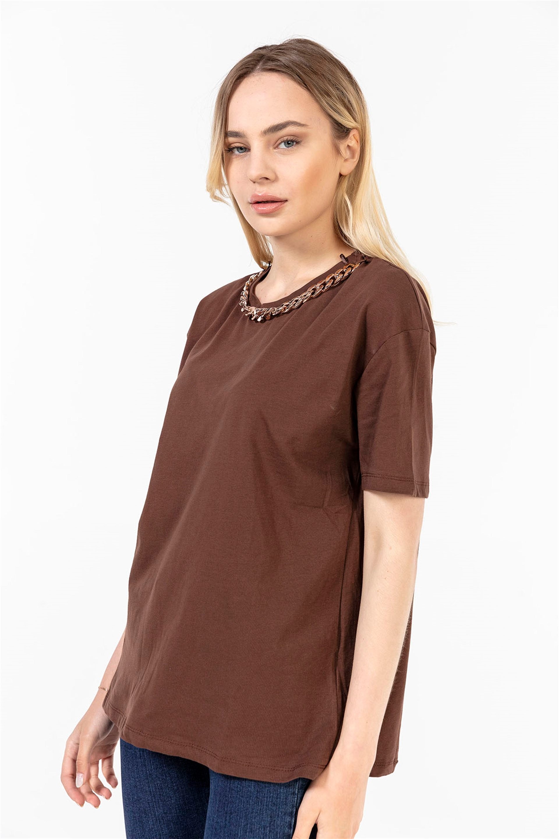 Kahverengi Zincir Detaylı T-shirt