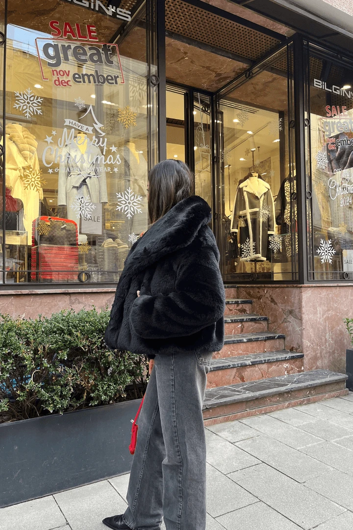 İçi Astarlı Siyah Kadın Kürk