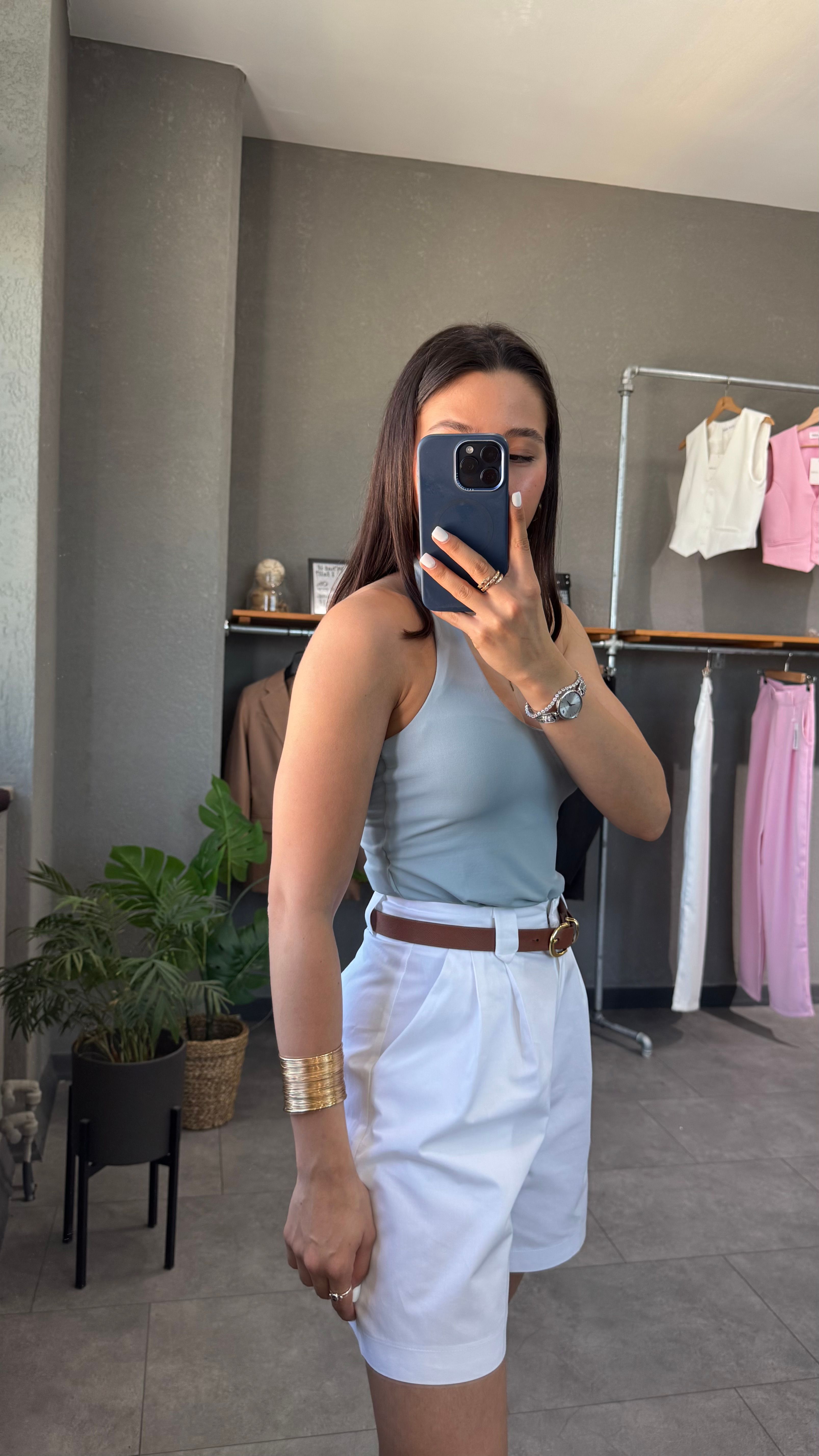 Halter Yaka Sırt Dekolteli Bluz