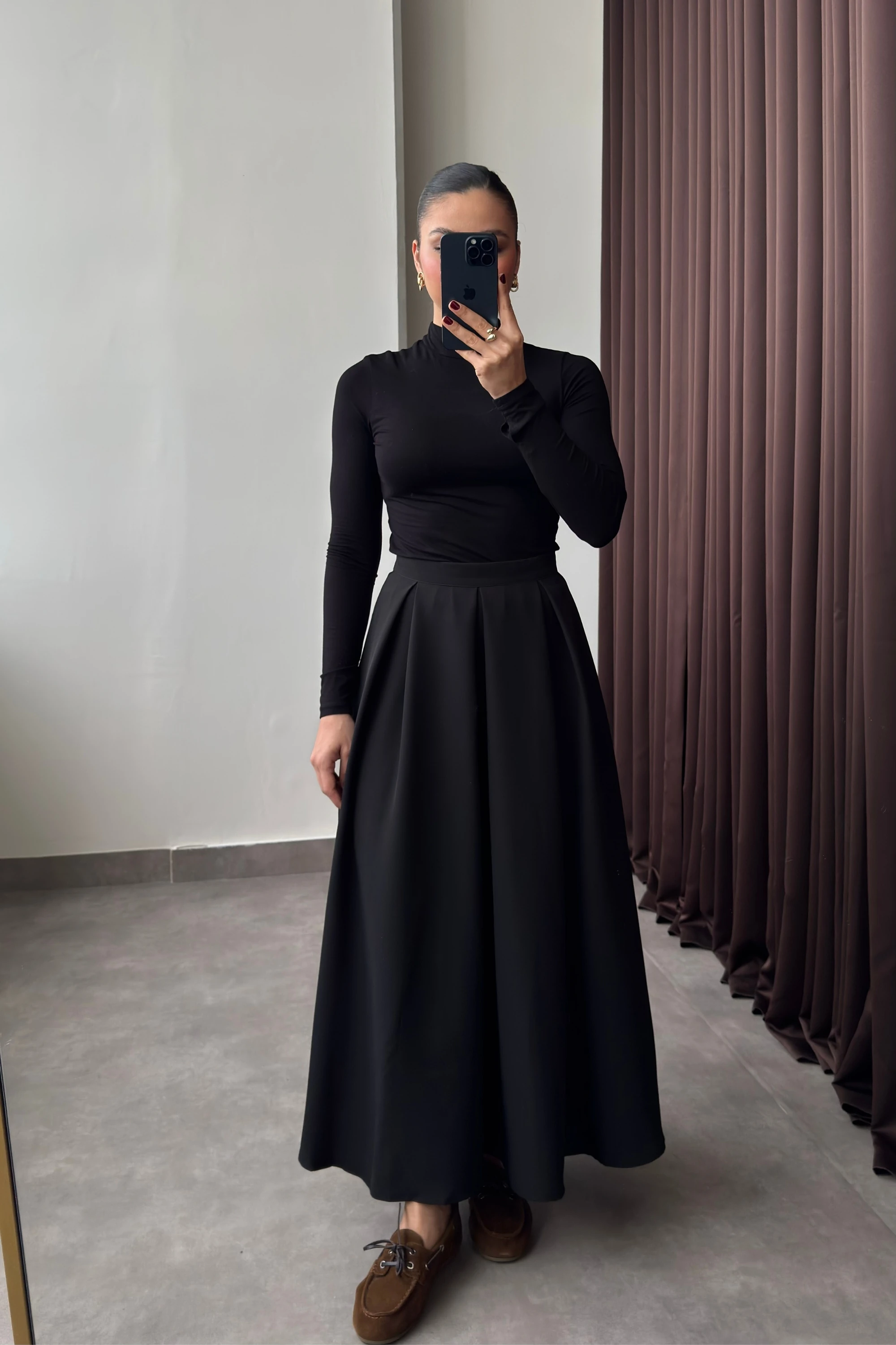 Yüksek Bel Pile Detaylı Siyah Uzun Etek