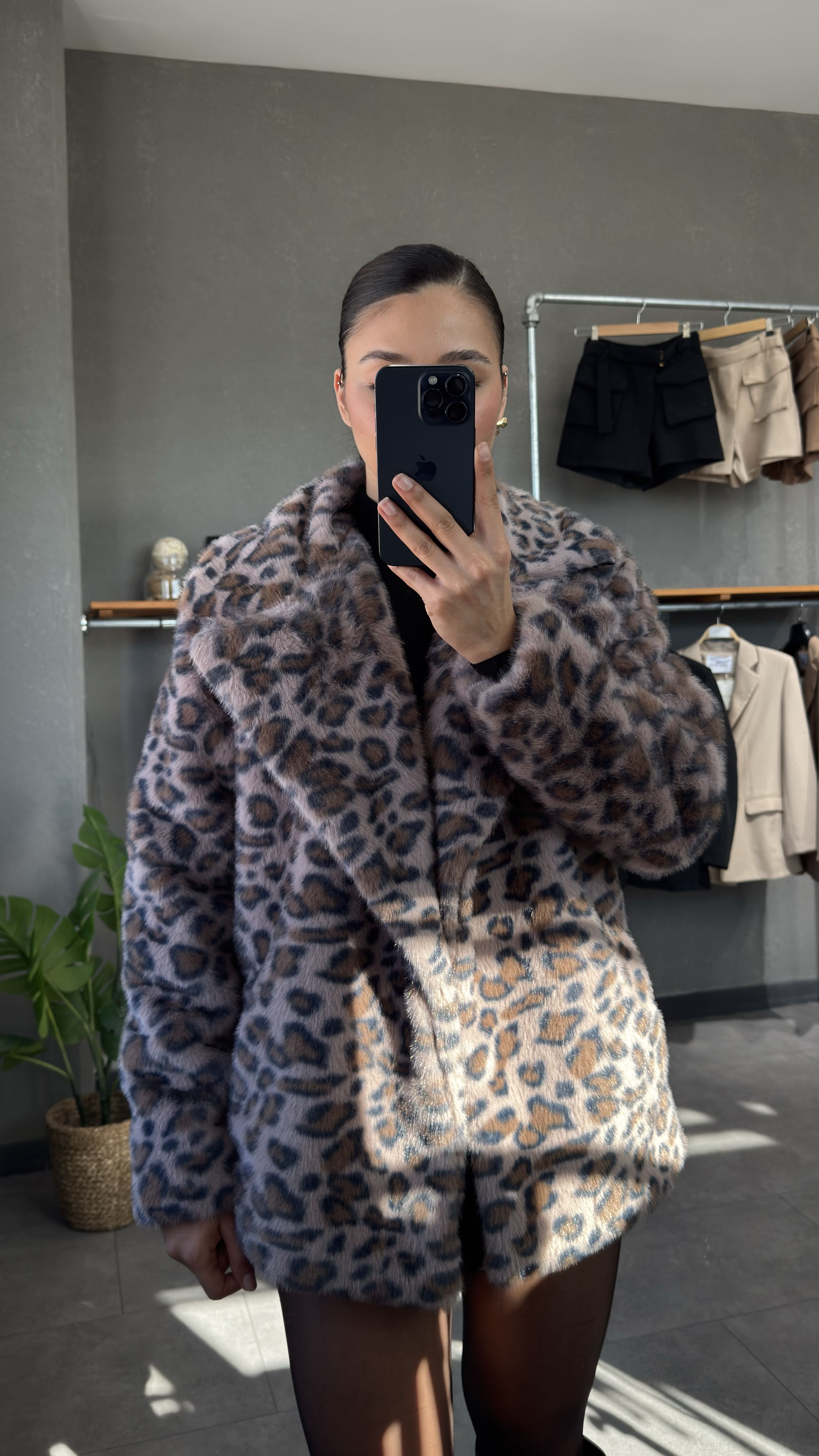 Kruvaze Yaka Leopar Desenli Kürk - Lila