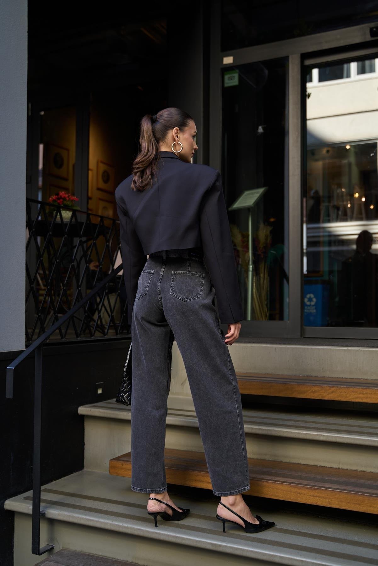 Kruvaze Yaka Vatkalı Crop Kadın Siyah Blazer Ceket