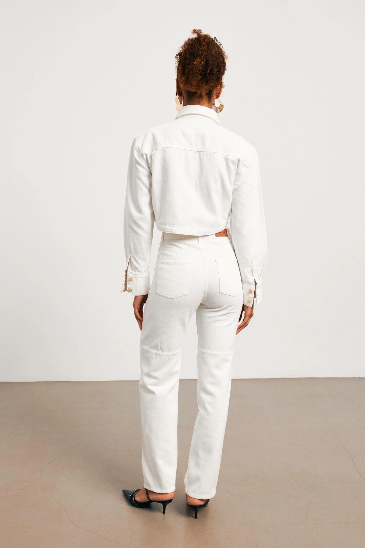 Yüksek Bel Parçalı Straight Beyaz Kadın Jean