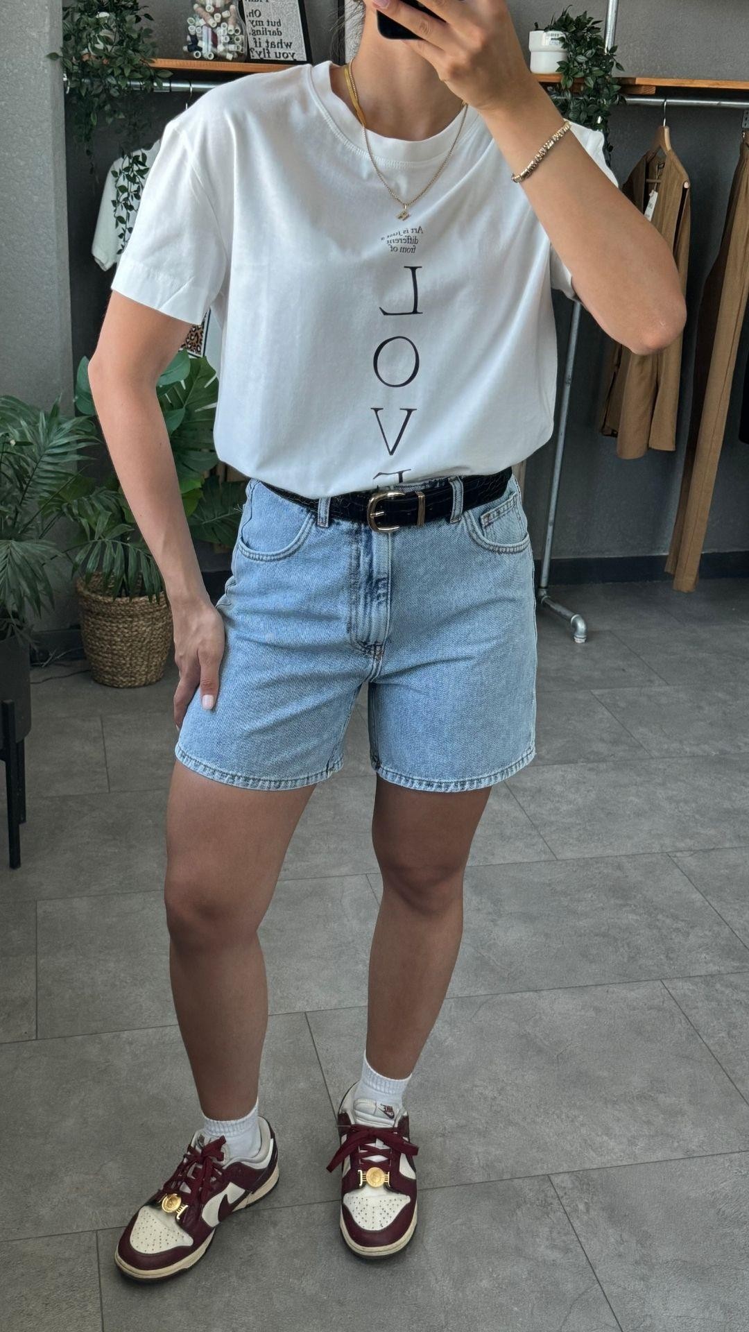 Bisiklet Yaka Love Baskılı Beyaz Kadın Oversize T-shirt