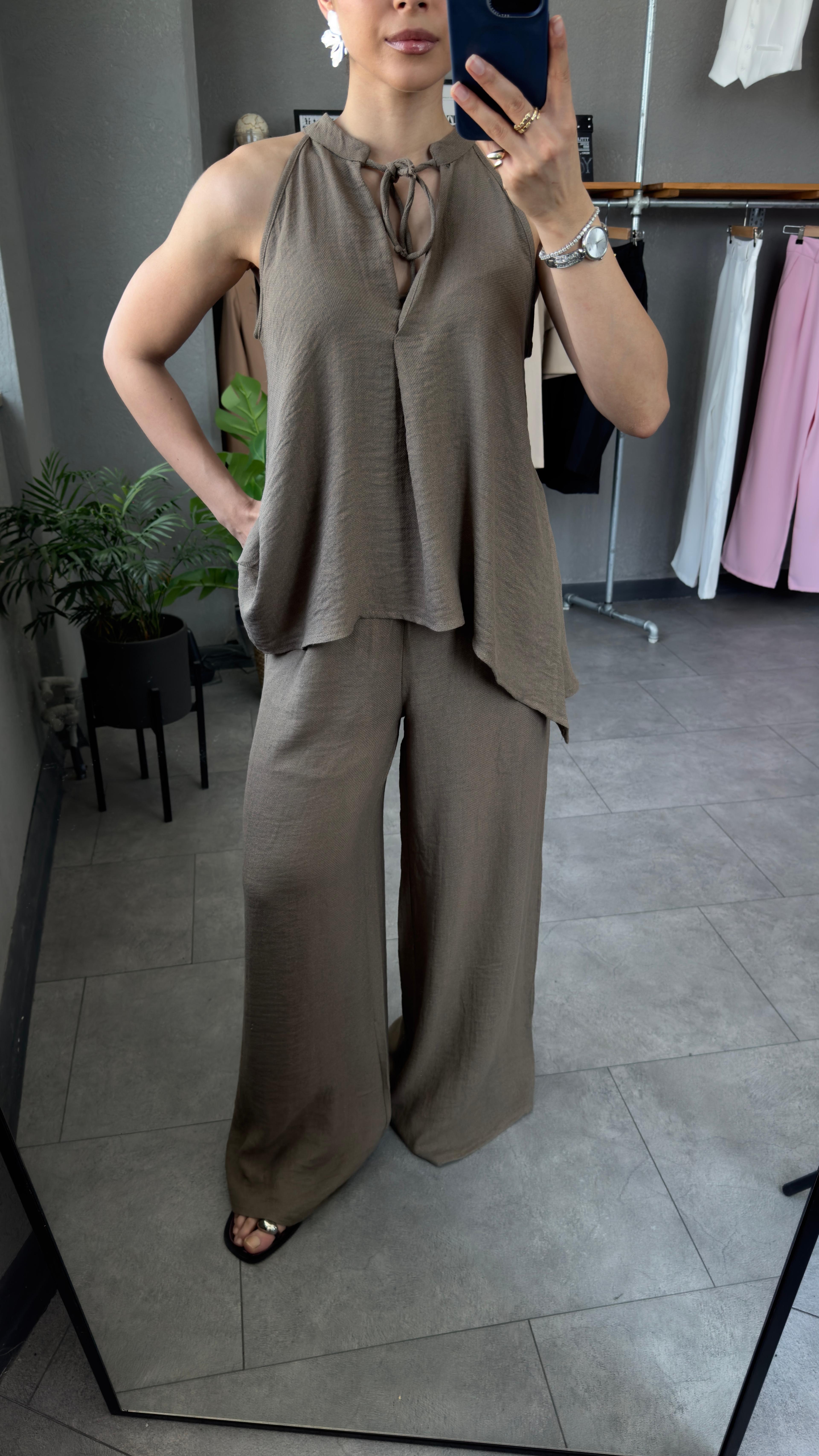 Halter Yaka Sıfır Kol Bol Kesim Bluz Pantolon Takım