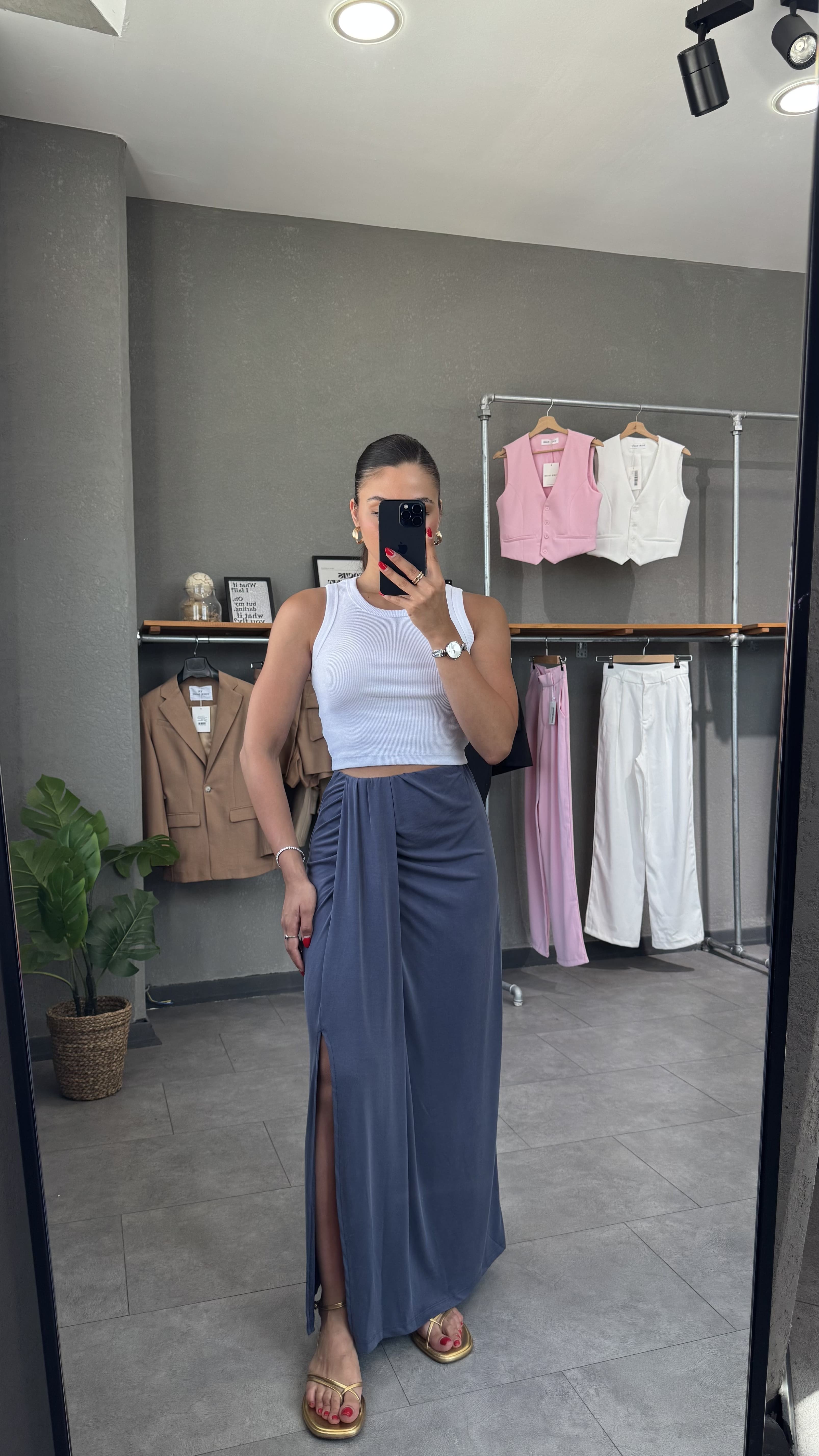 Büzgülü Yırtmaçlı Modal Kumaş Etek