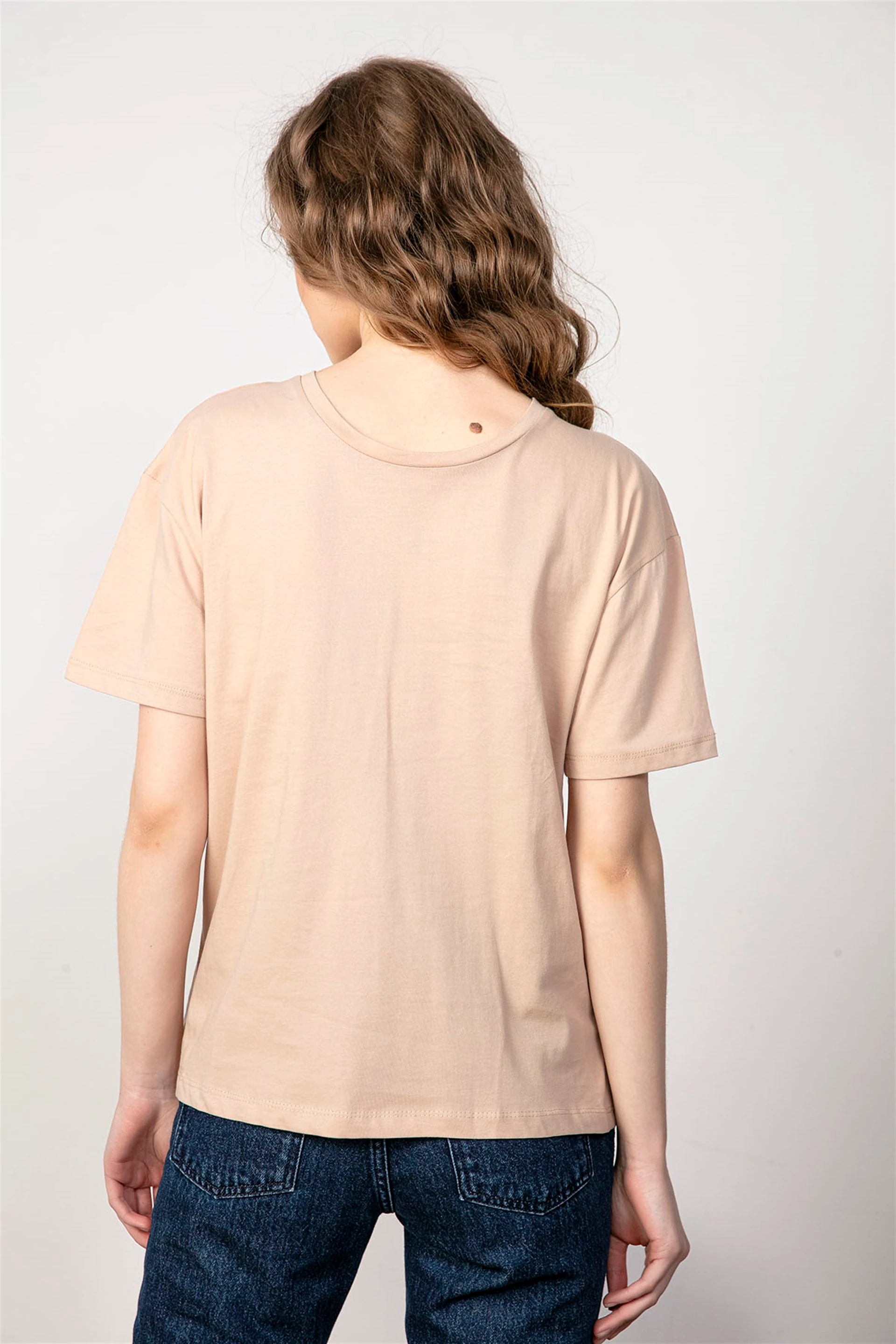 Taş Zincir Detaylı Tişört