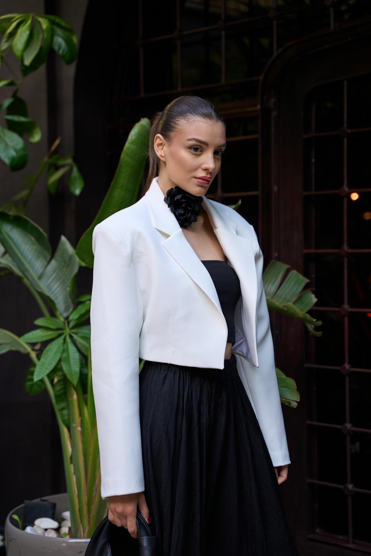 Kruvaze Yaka Vatkalı Crop Kadın Beyaz Blazer Ceket