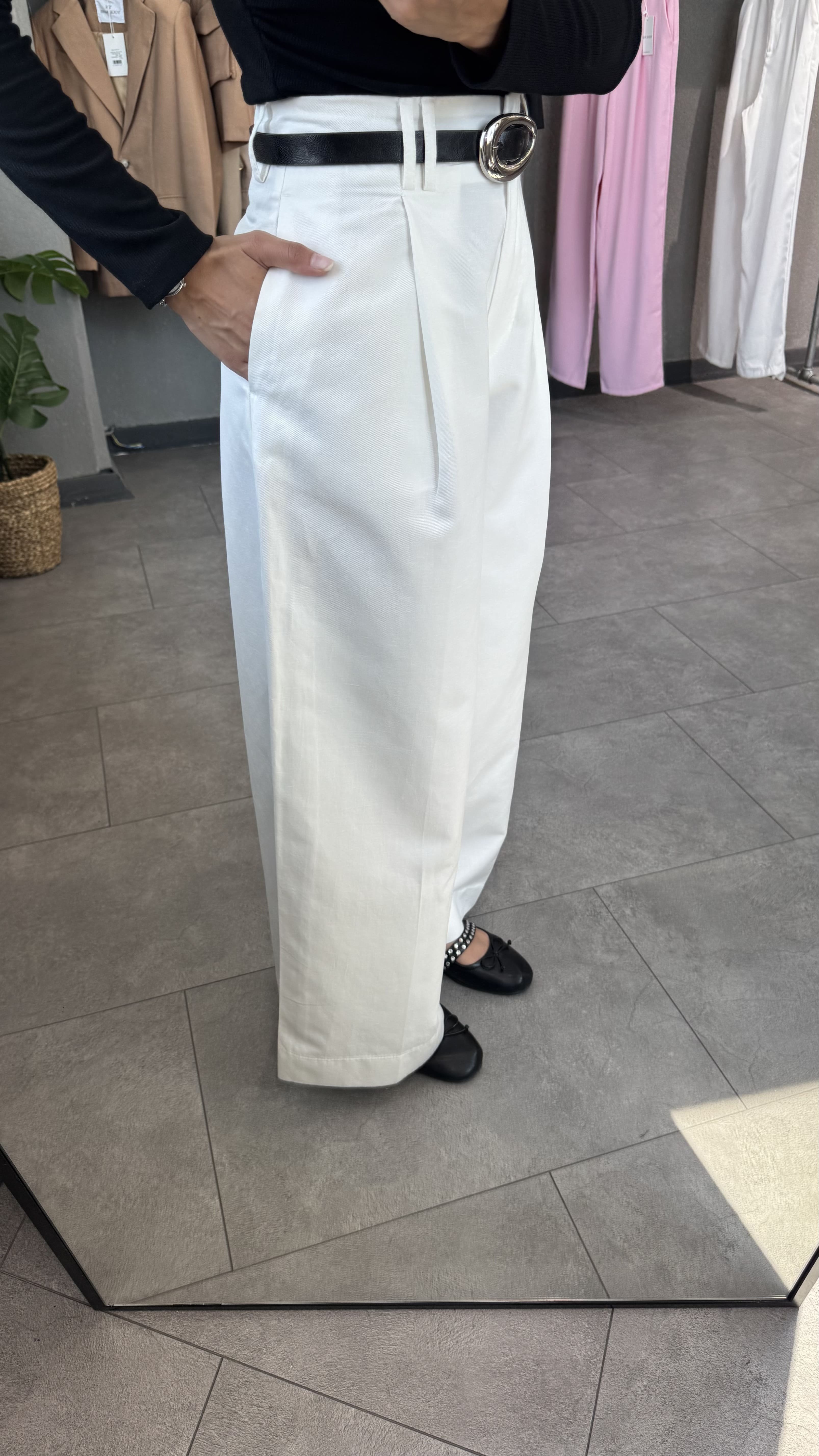 Yüksek Bel Pileli Geniş Paça Pantolon