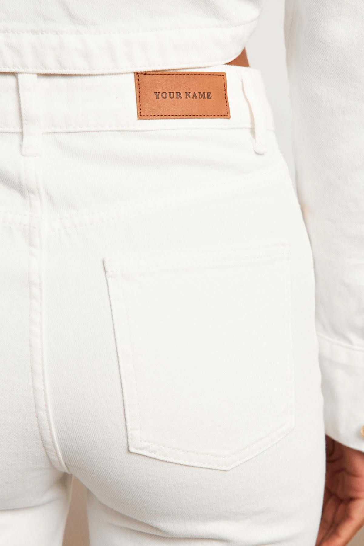 Yüksek Bel Parçalı Straight Beyaz Kadın Jean