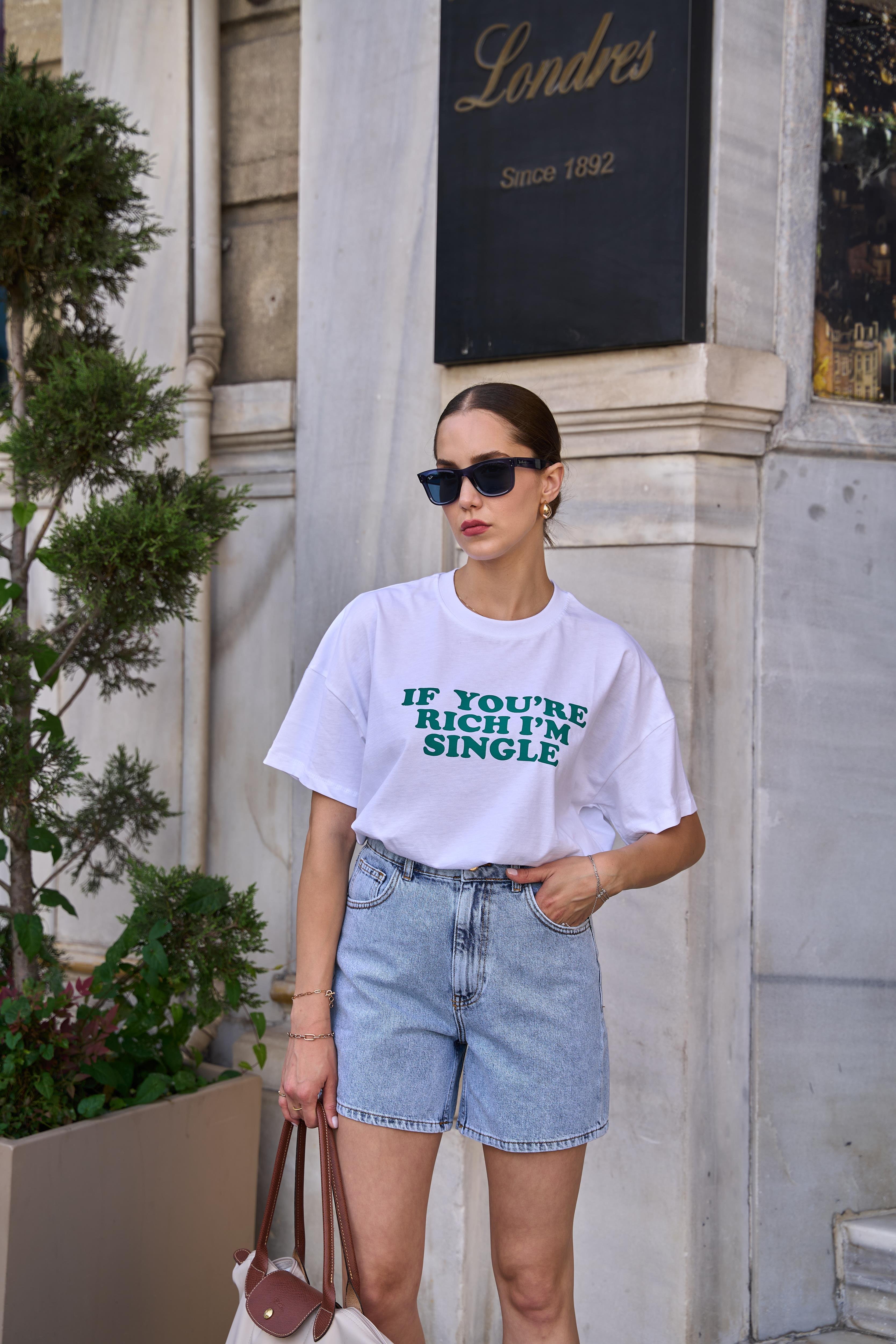 Bisiklet Yaka Yazılı Beyaz Kadın Oversize T-shirt