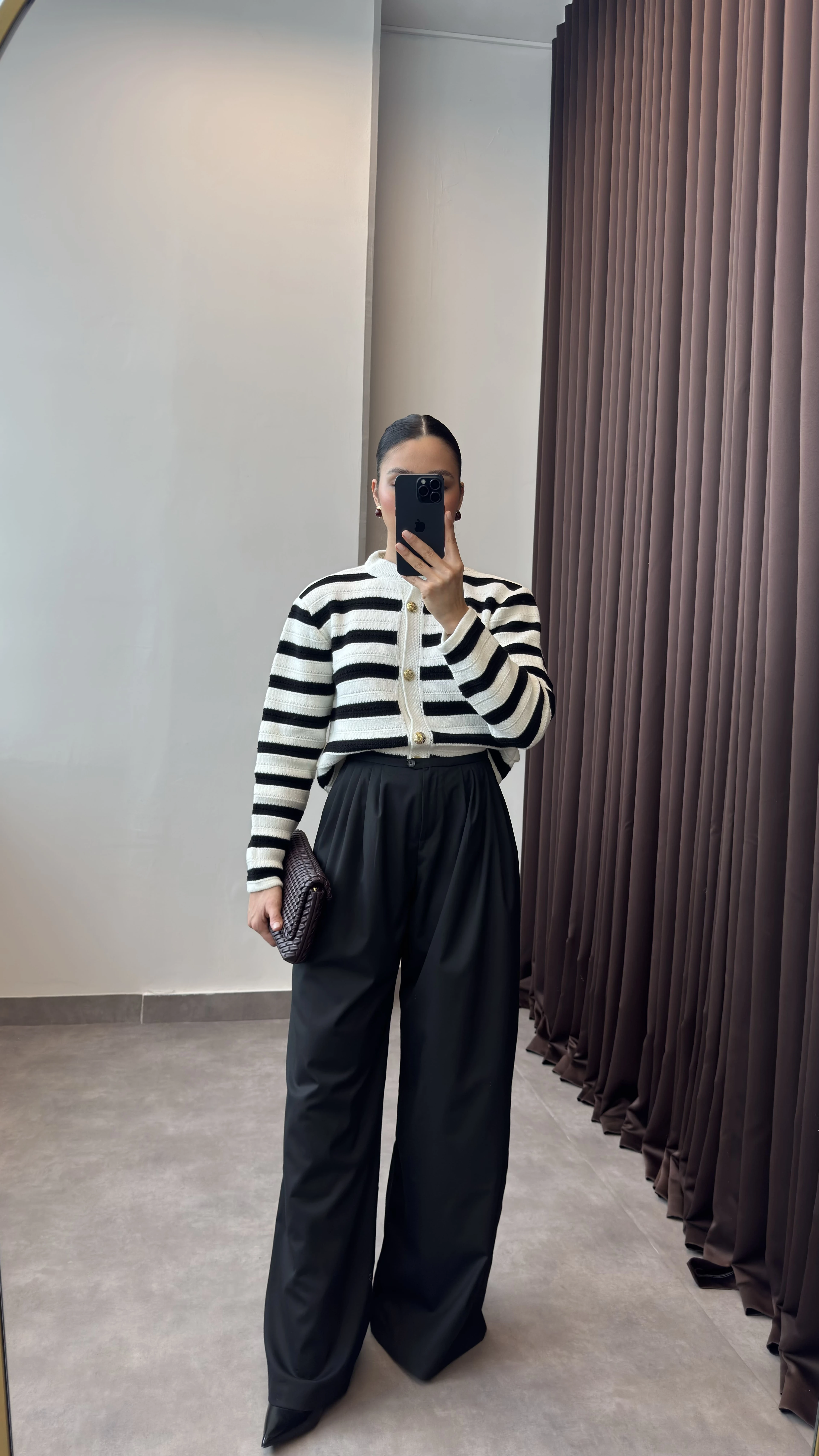 Pile Detaylı Yüksek Bel Bol Kesim Siyah Kadın Pantolon