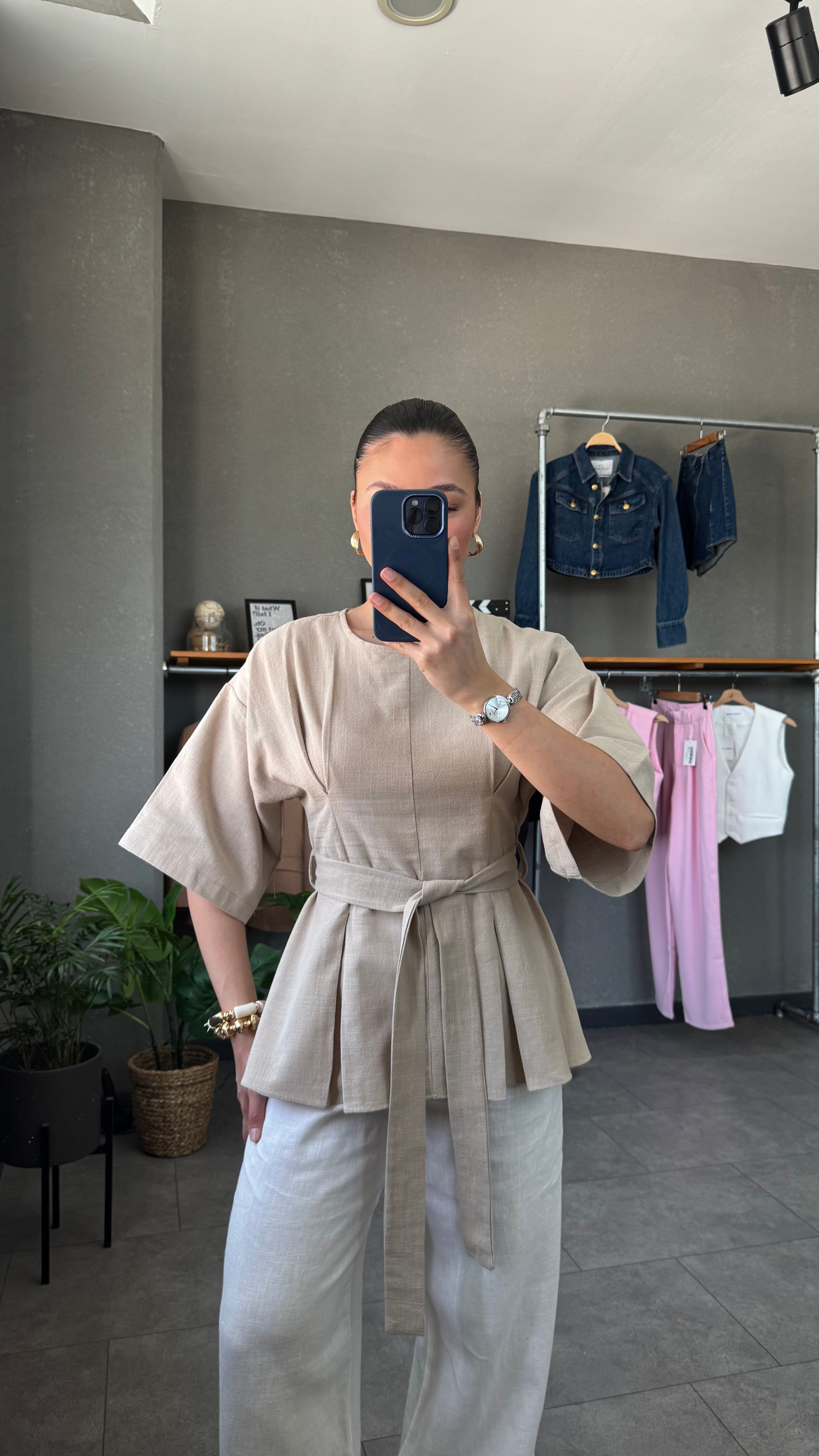 Oversize Beli Kuşaklı Bej Keten Bluz