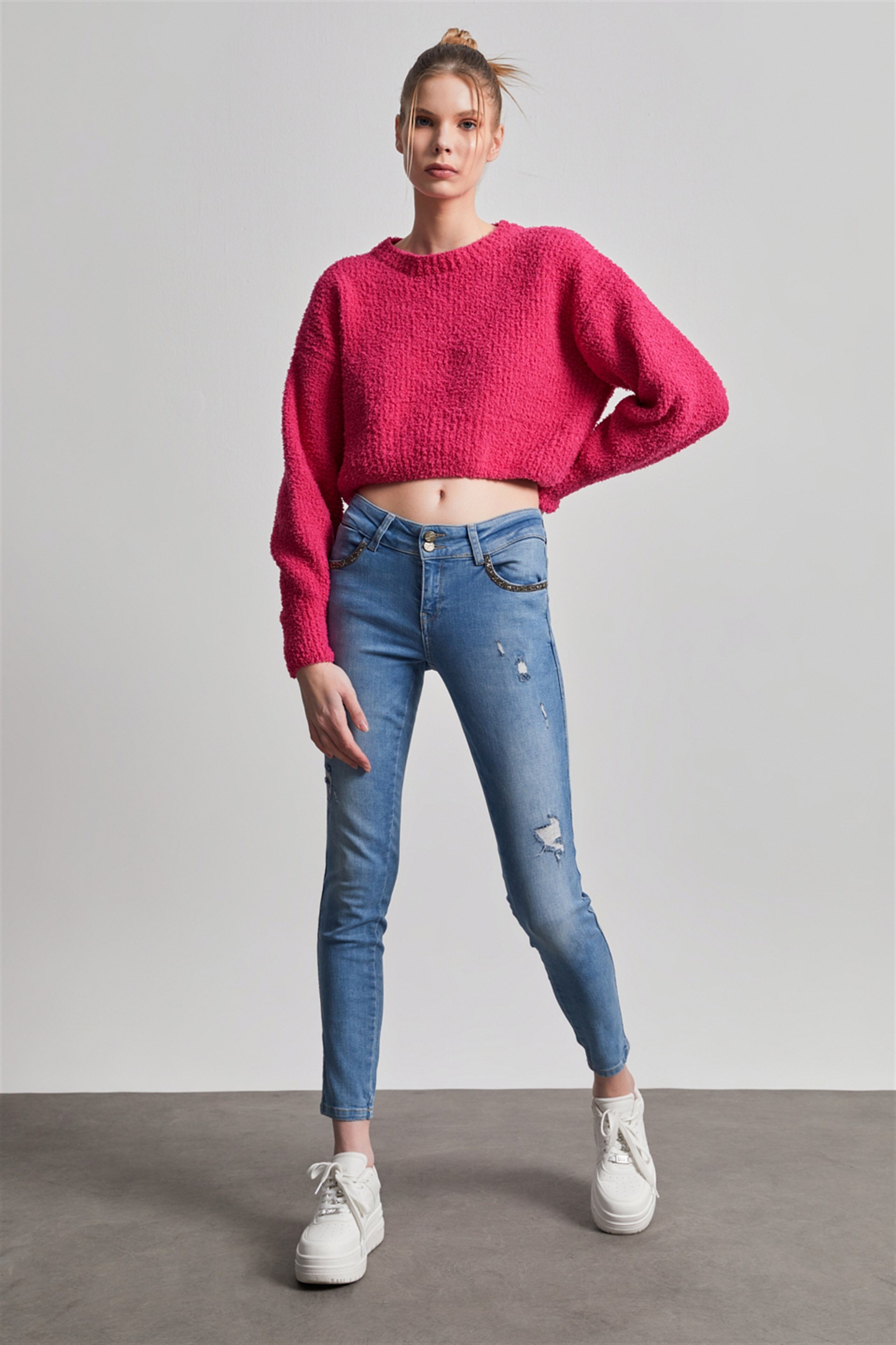 Kadın Mavi Orta Bel Cep Ağzı Gümüş Taşlı Skinny Jean