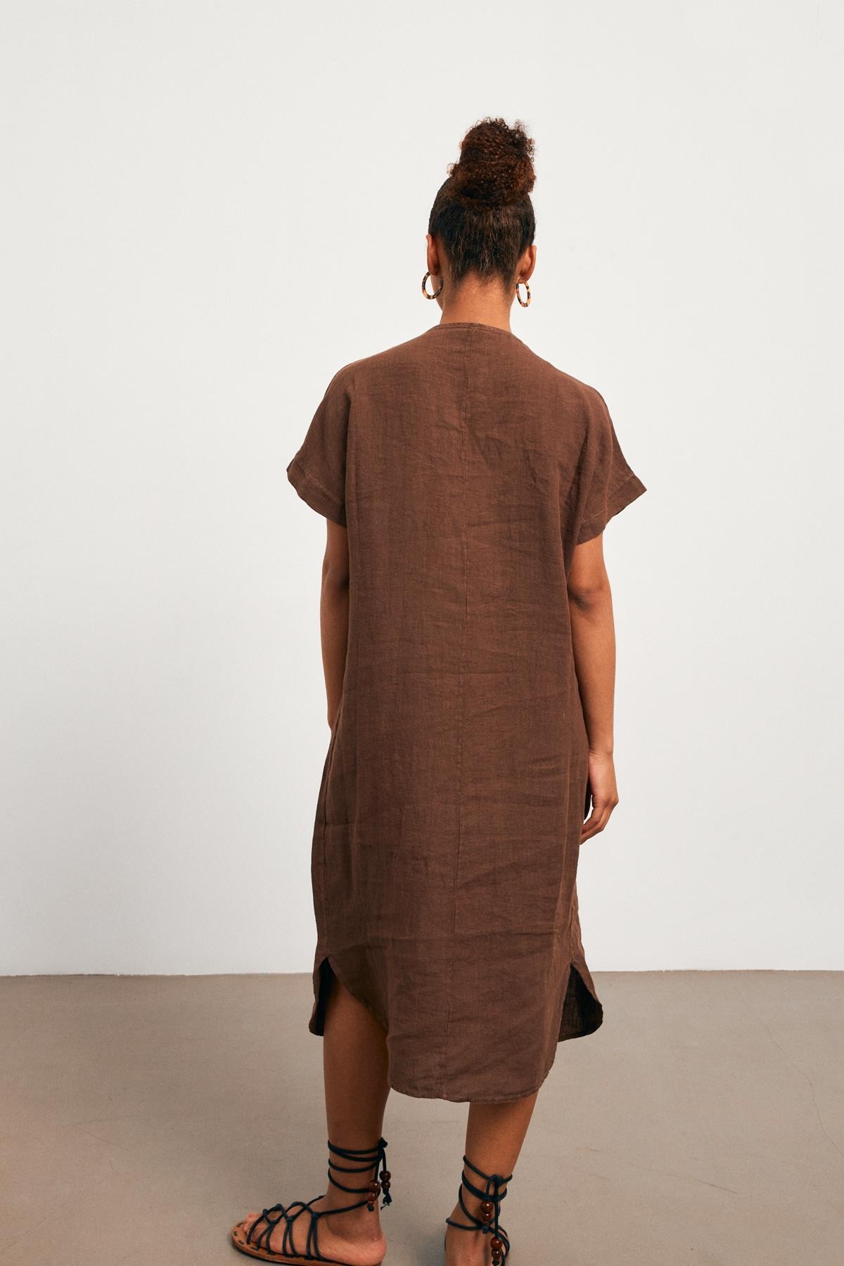 Keten Oversize V yaka Kahve Uzun Elbise