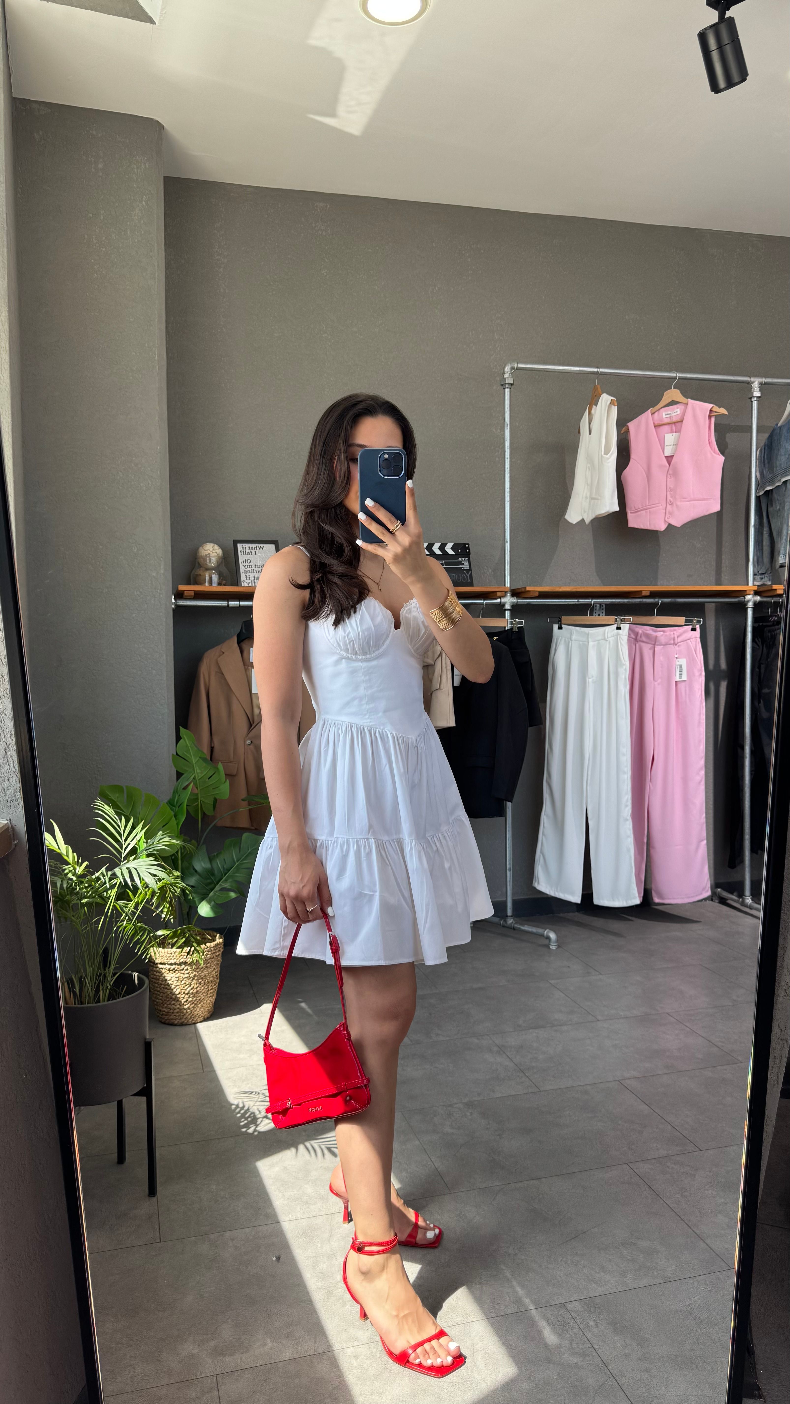 Kalp Yaka Askılı Mini Elbise